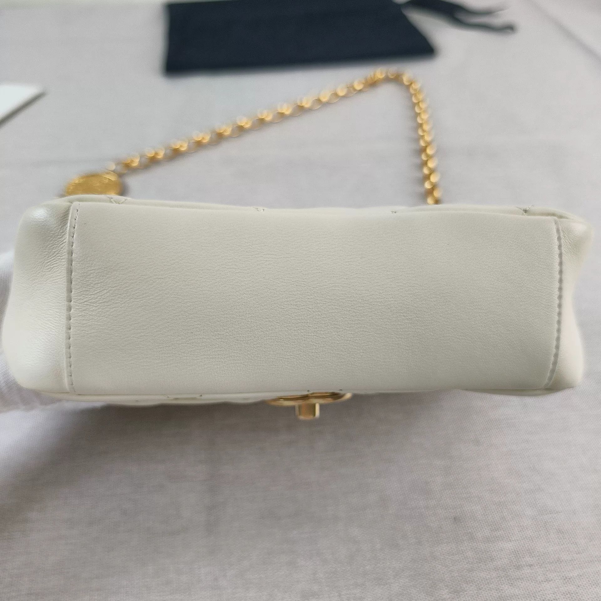 Chanel Pre-loved Bag Very good condition Size ONE SIZE - 4 Thumbnail