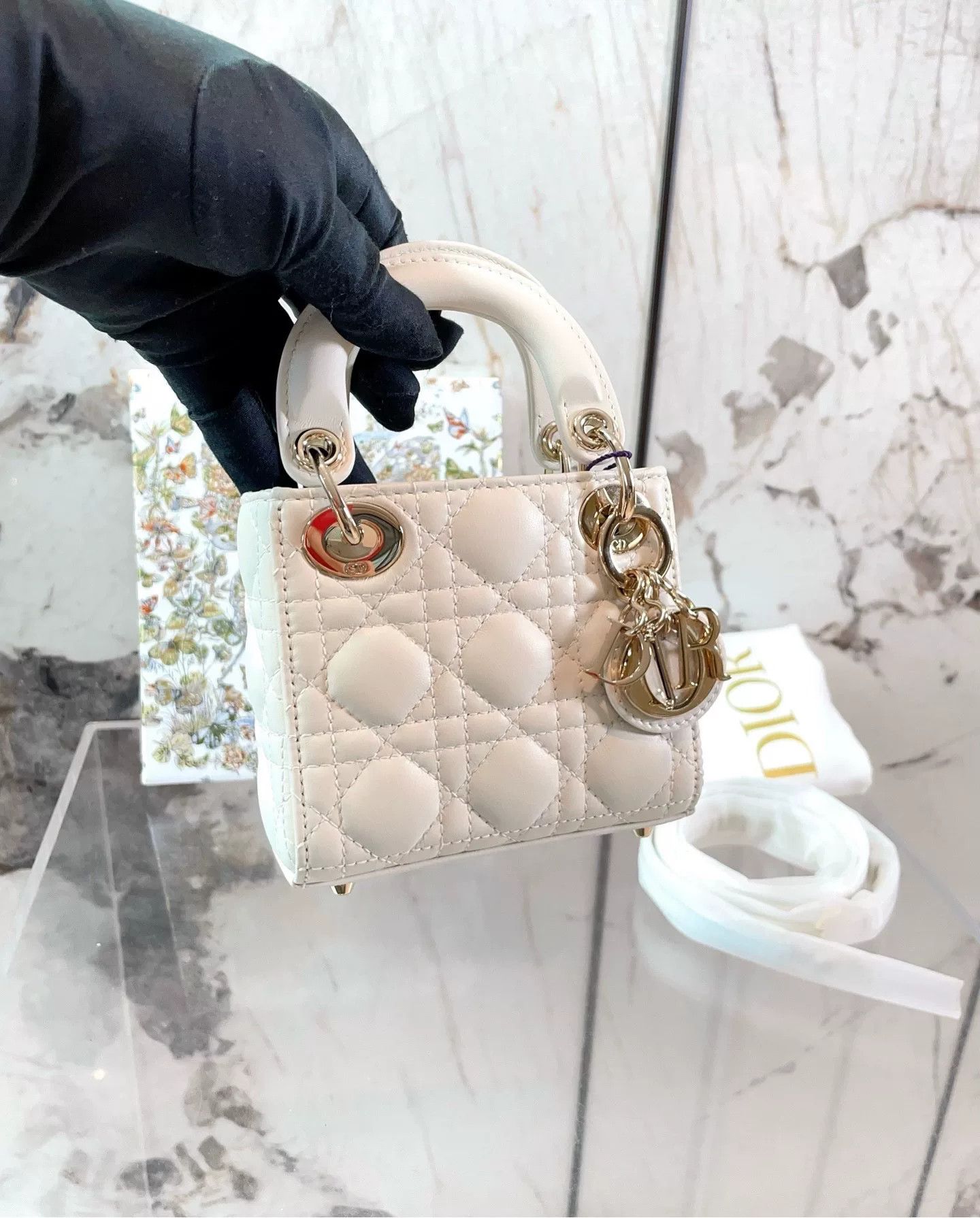 Dior Pre-loved Bag Very good condition Size ONE SIZE - 6 Thumbnail