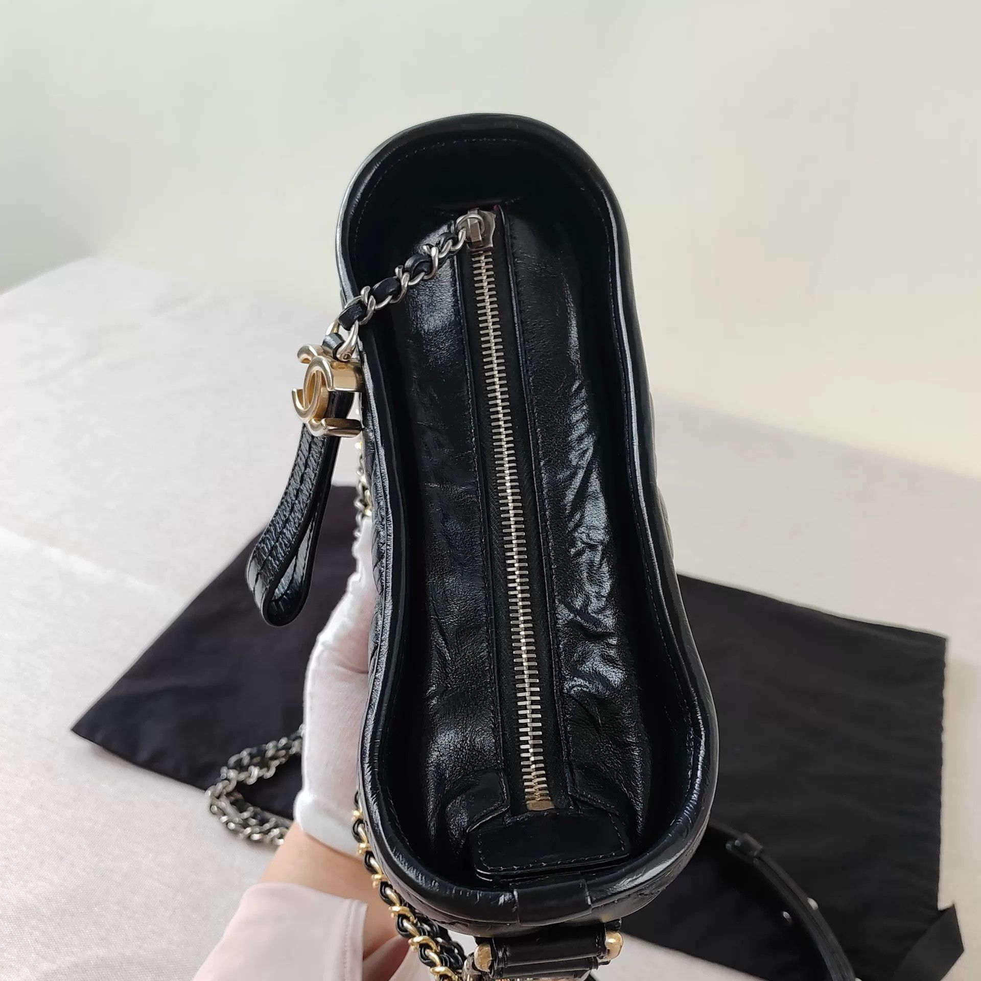 Chanel Pre-loved Bag Very good condition Size ONE SIZE - 3 Thumbnail