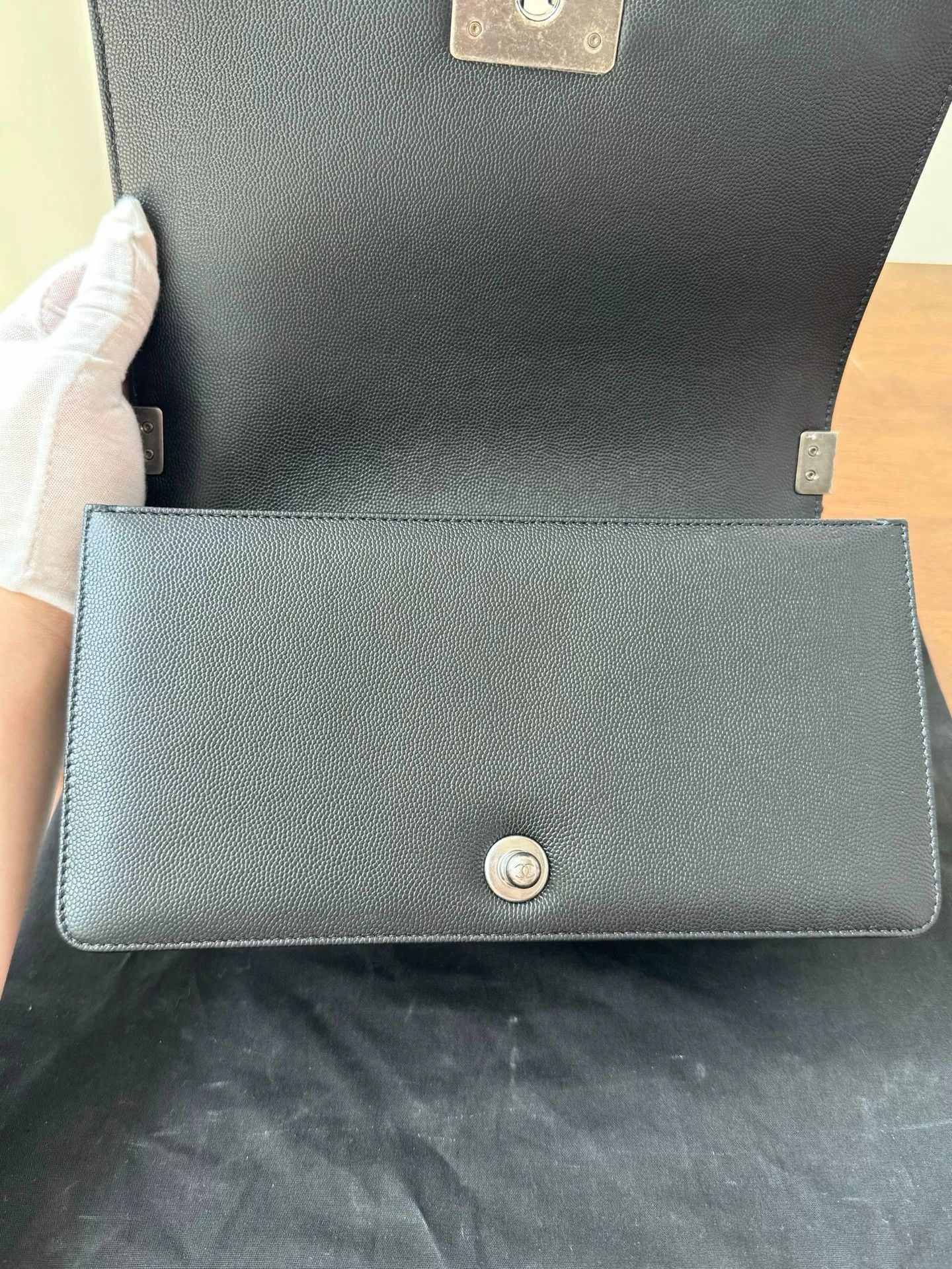 Chanel Pre-loved Bag Very good condition Size ONE SIZE - 9 Thumbnail