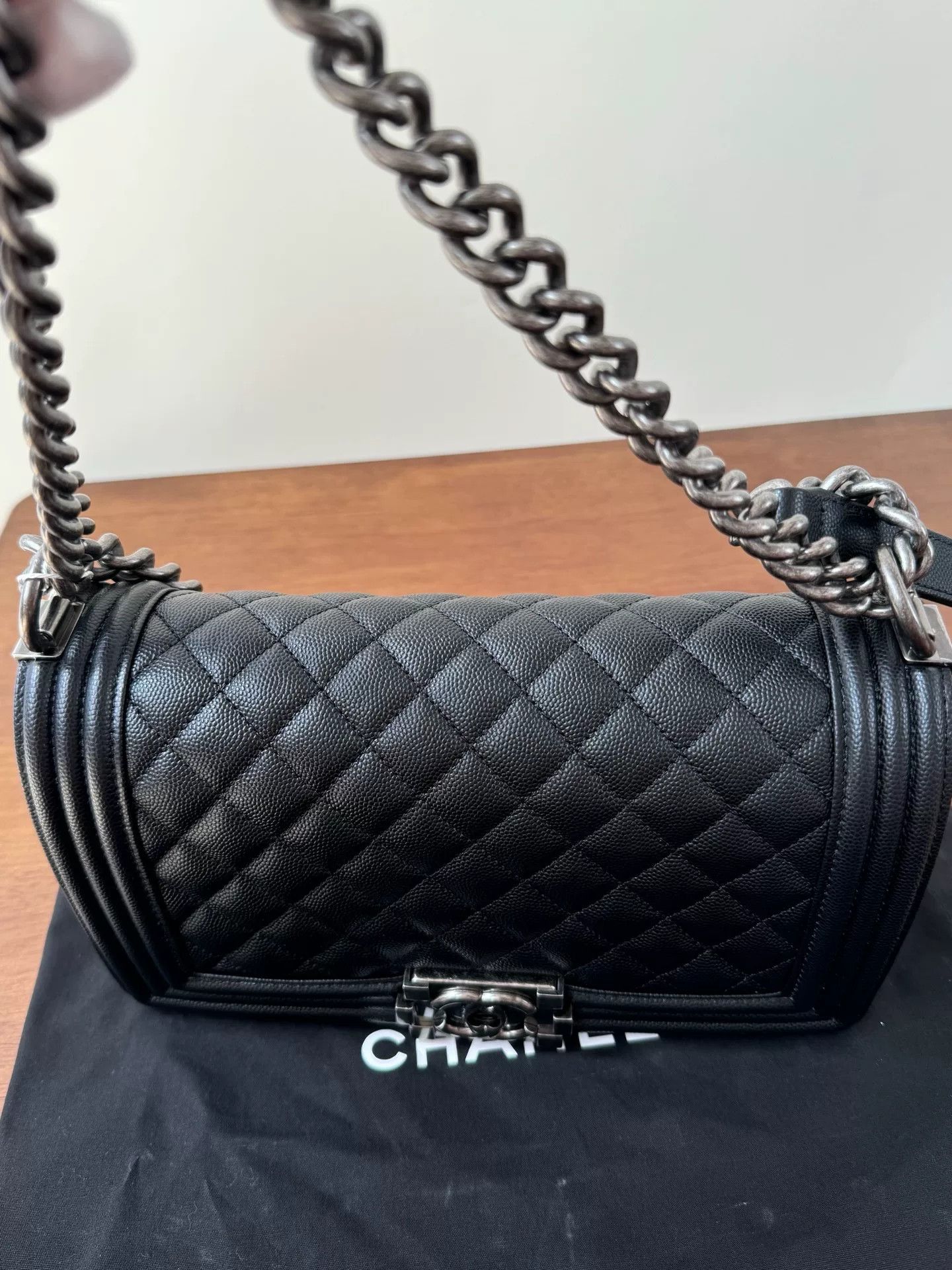 Chanel Pre-loved Bag Very good condition Size ONE SIZE - 3 Thumbnail
