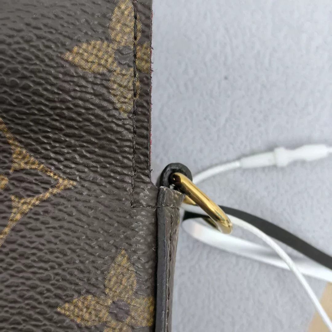 Louis Vuitton Pre-loved Bag Very good condition Size ONE SIZE - 5 Thumbnail