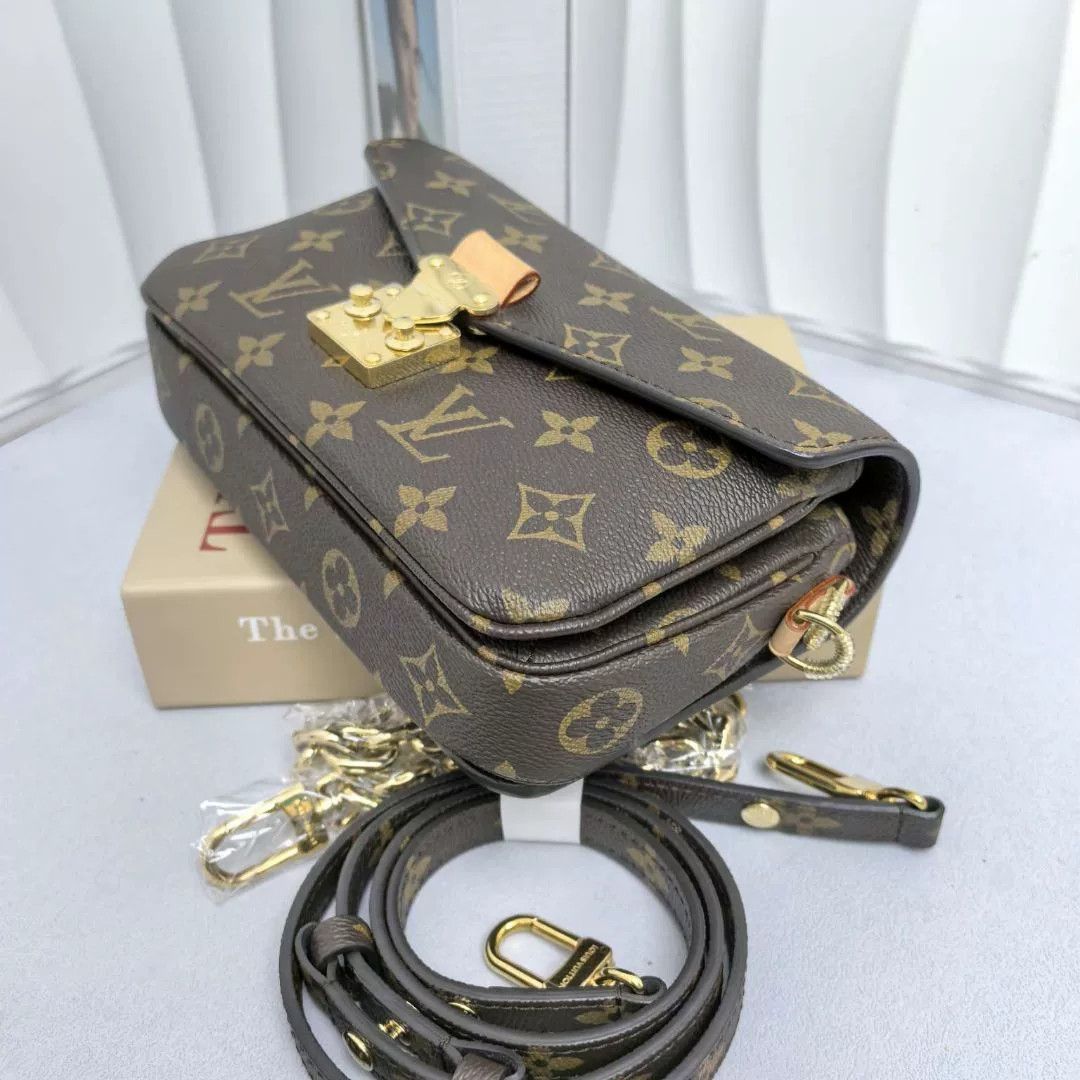 Louis Vuitton Pre-loved Bag Very good condition Size ONE SIZE - 7 Thumbnail
