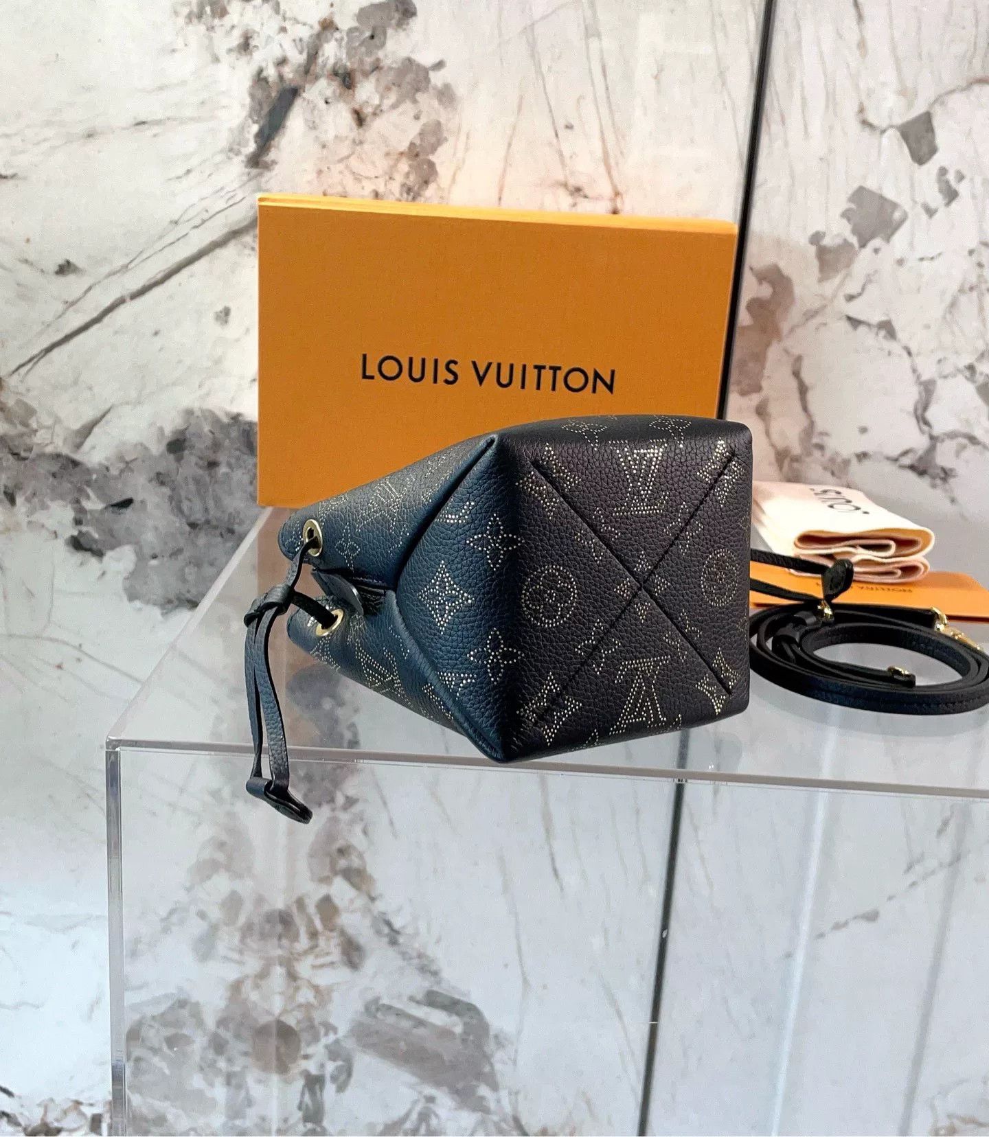 Louis Vuitton Pre-loved Bag Very good condition Size ONE SIZE - 5 Thumbnail