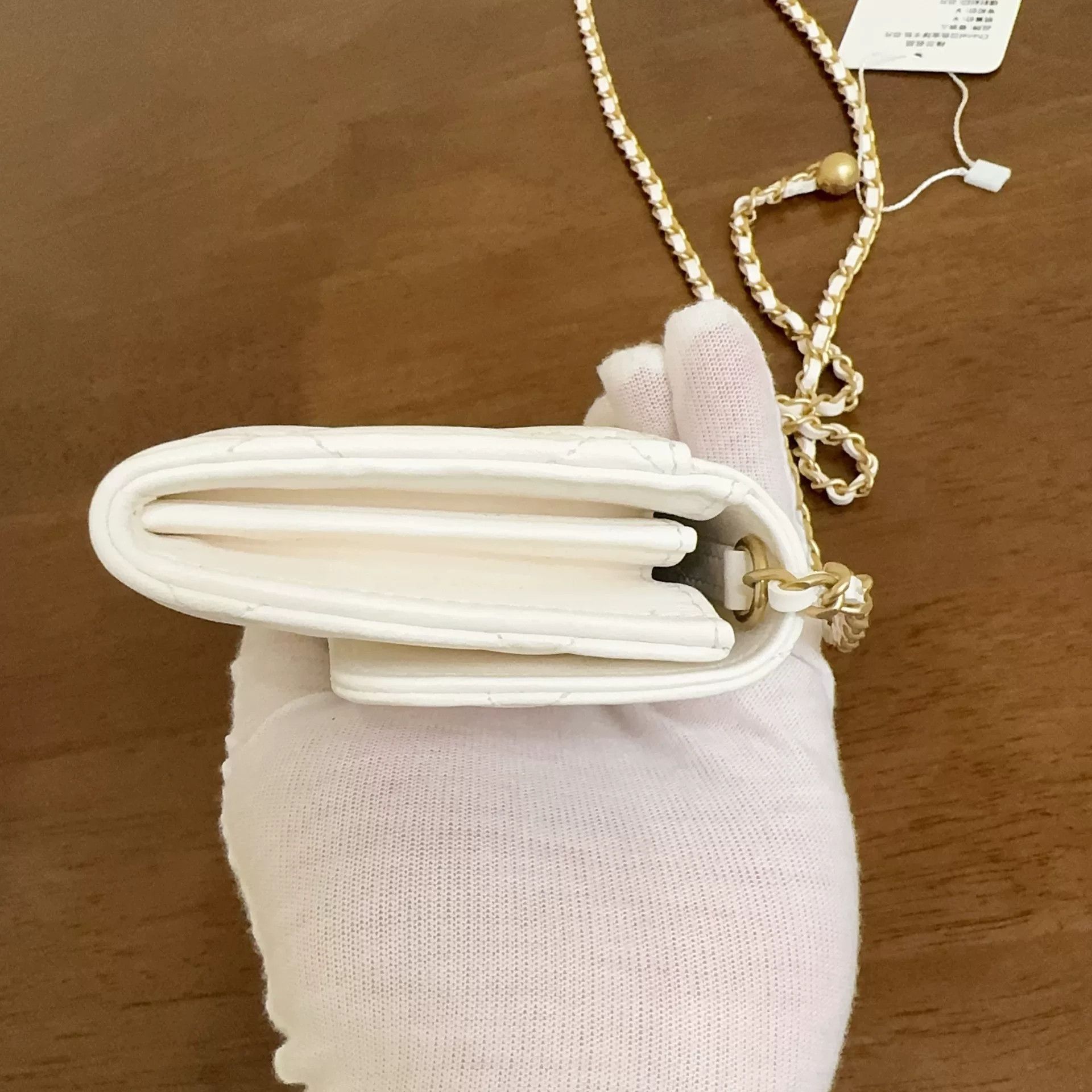Chanel Pre-loved Bag Very good condition Size ONE SIZE - 5 Thumbnail