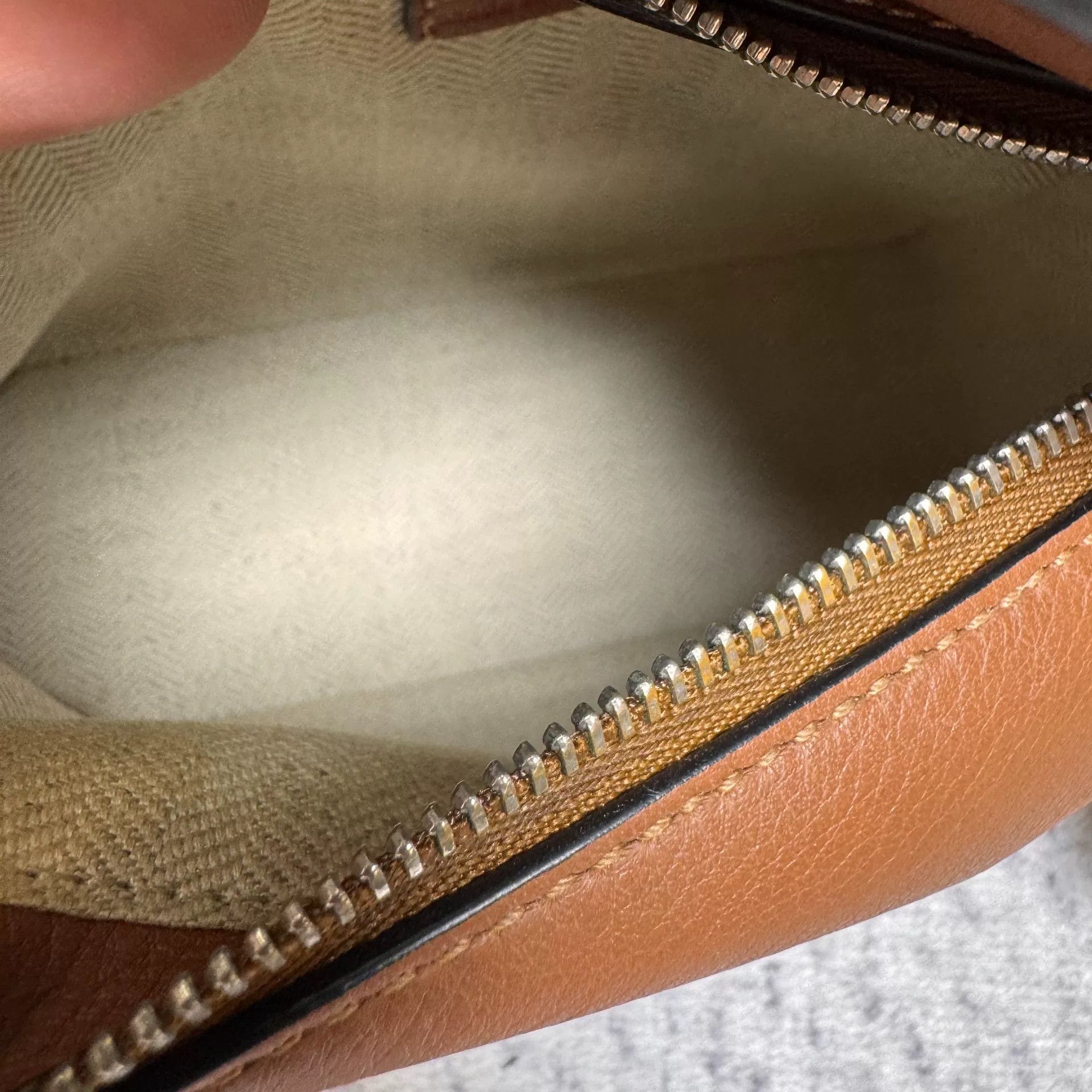 Loewe Pre-loved Bag Very good condition Size ONE SIZE - 8 Thumbnail