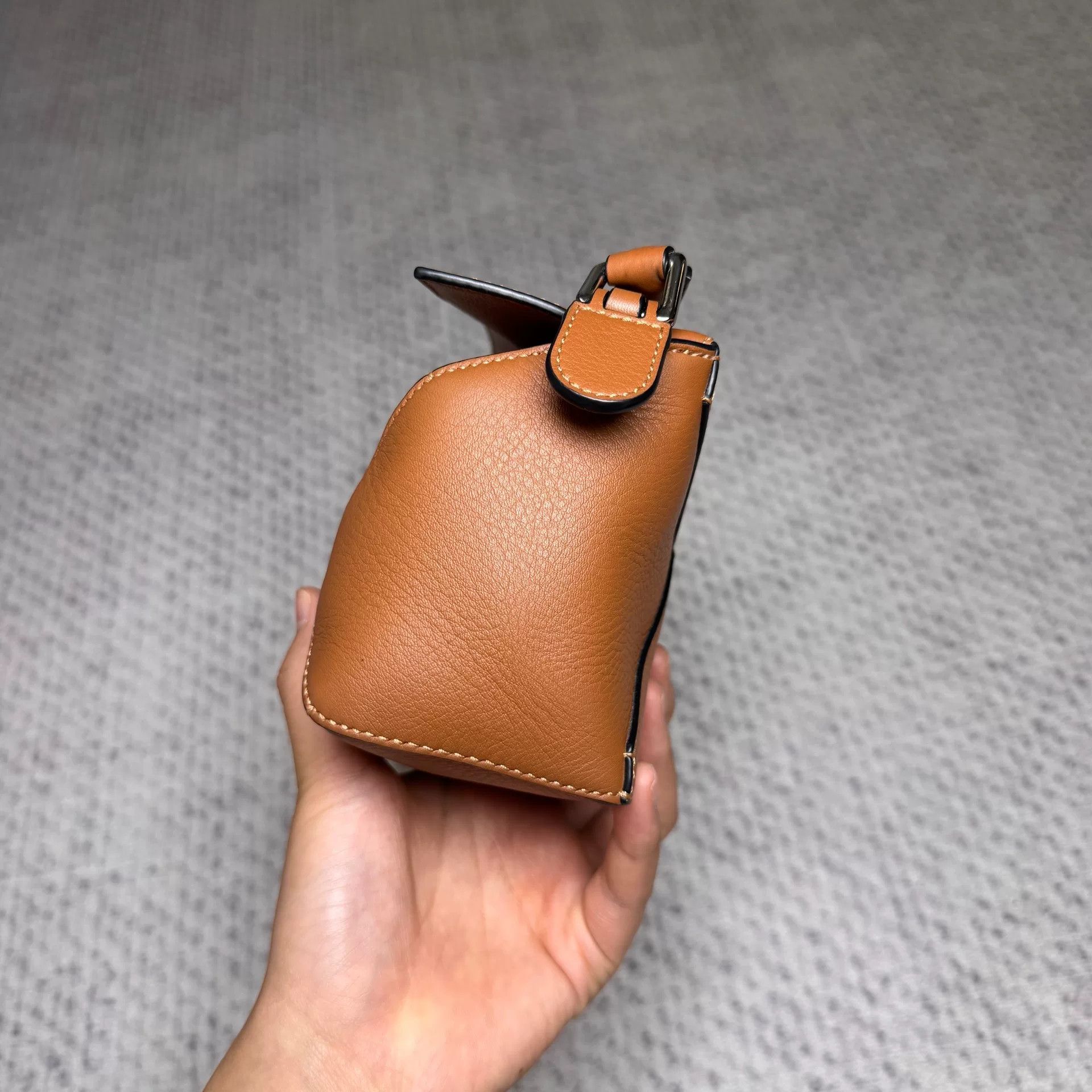 Loewe Pre-loved Bag Very good condition Size ONE SIZE - 4 Thumbnail