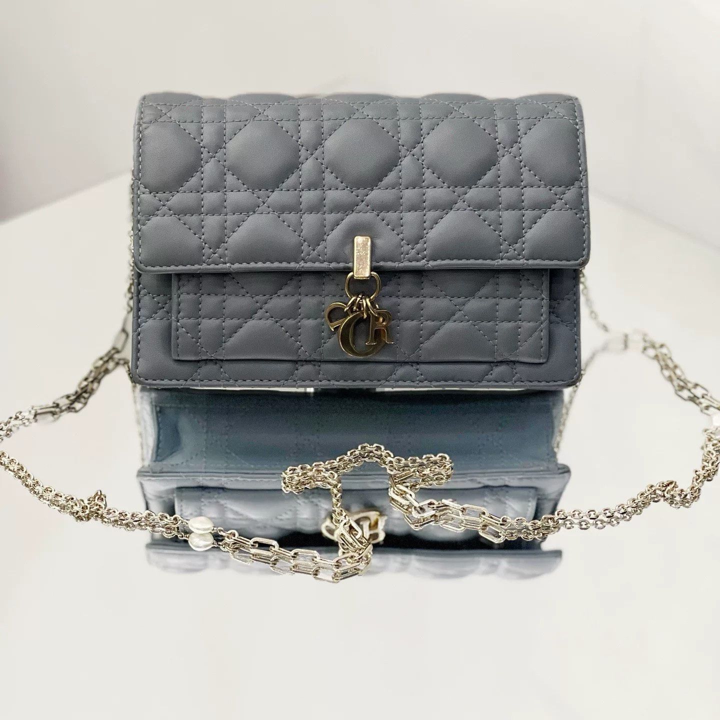 Dior Pre-loved Bag Very good condition Size ONE SIZE - 3 Thumbnail