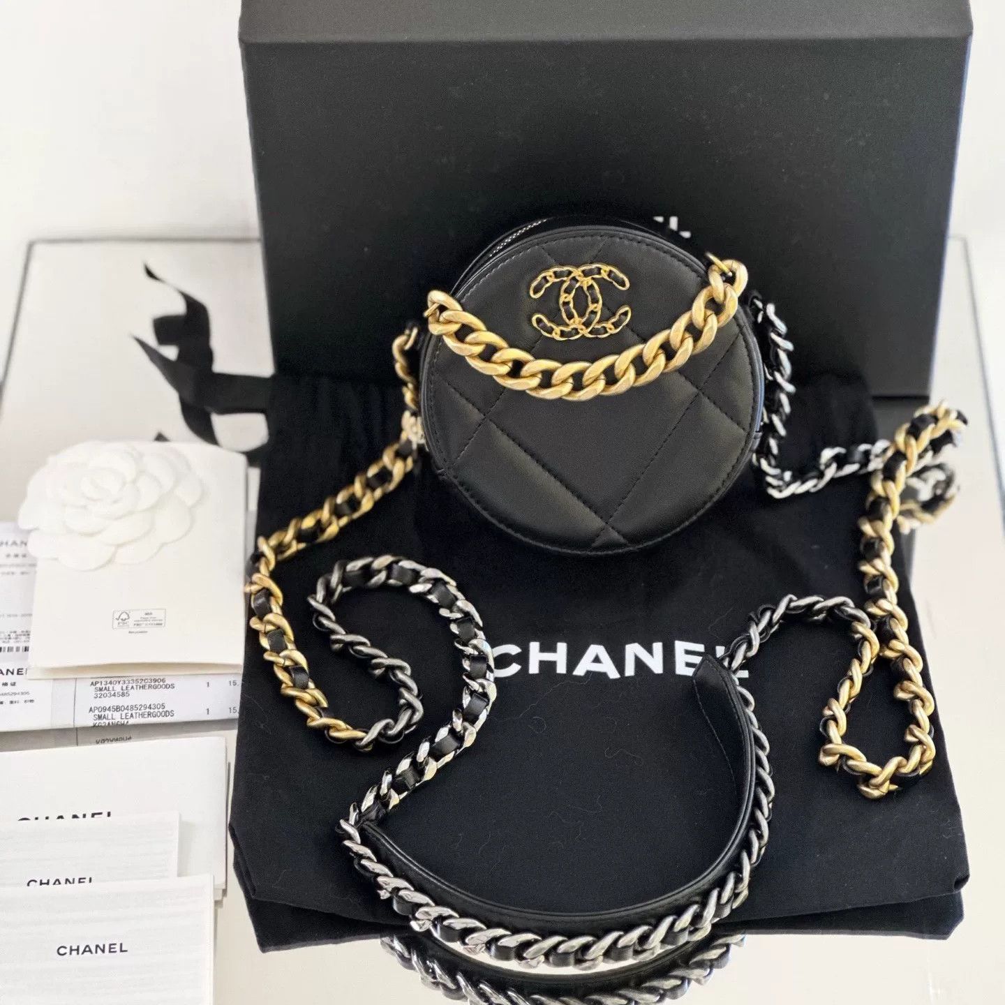 Chanel Pre-loved Bag Very good condition Size ONE SIZE - 7 Thumbnail