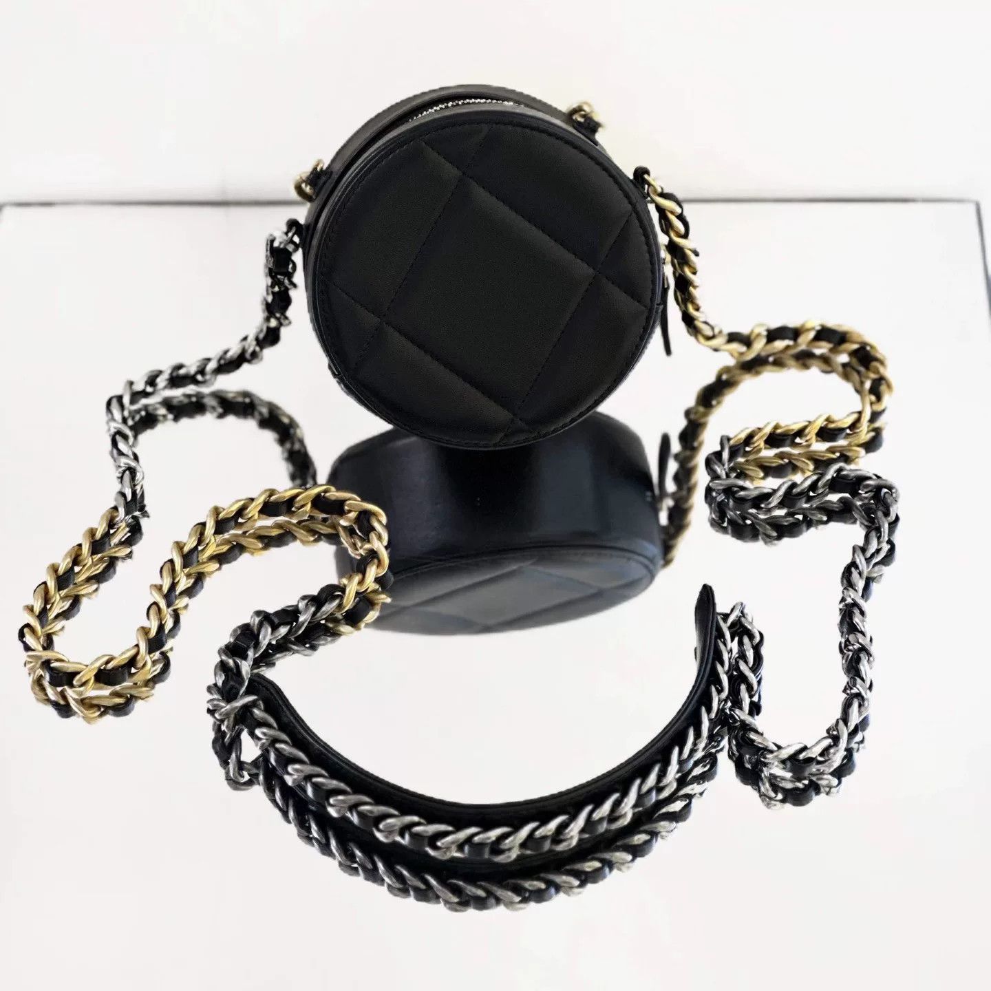 Chanel Pre-loved Bag Very good condition Size ONE SIZE - 4 Thumbnail