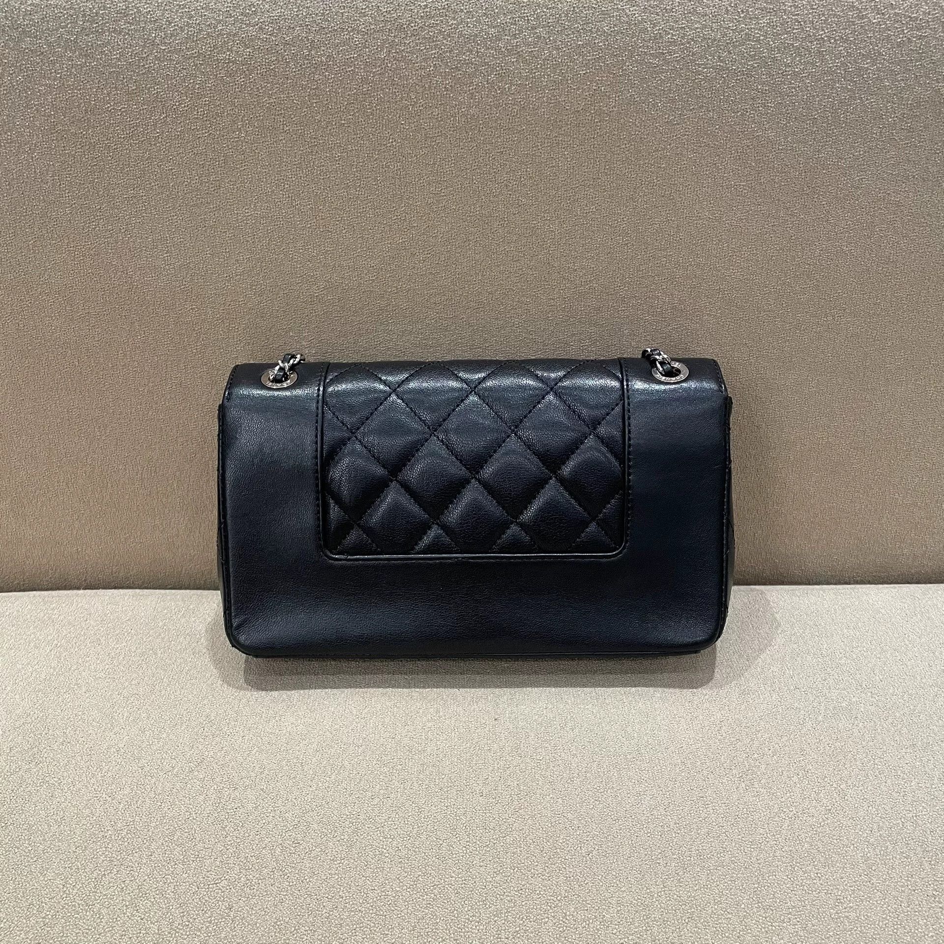 Chanel Pre-loved Bag Very good condition Size ONE SIZE - 3 Thumbnail