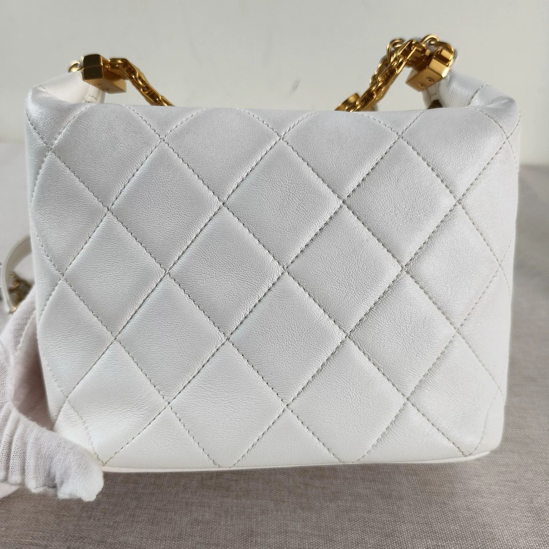 Chanel Pre-loved Bag Very good condition Size ONE SIZE - 6 Thumbnail