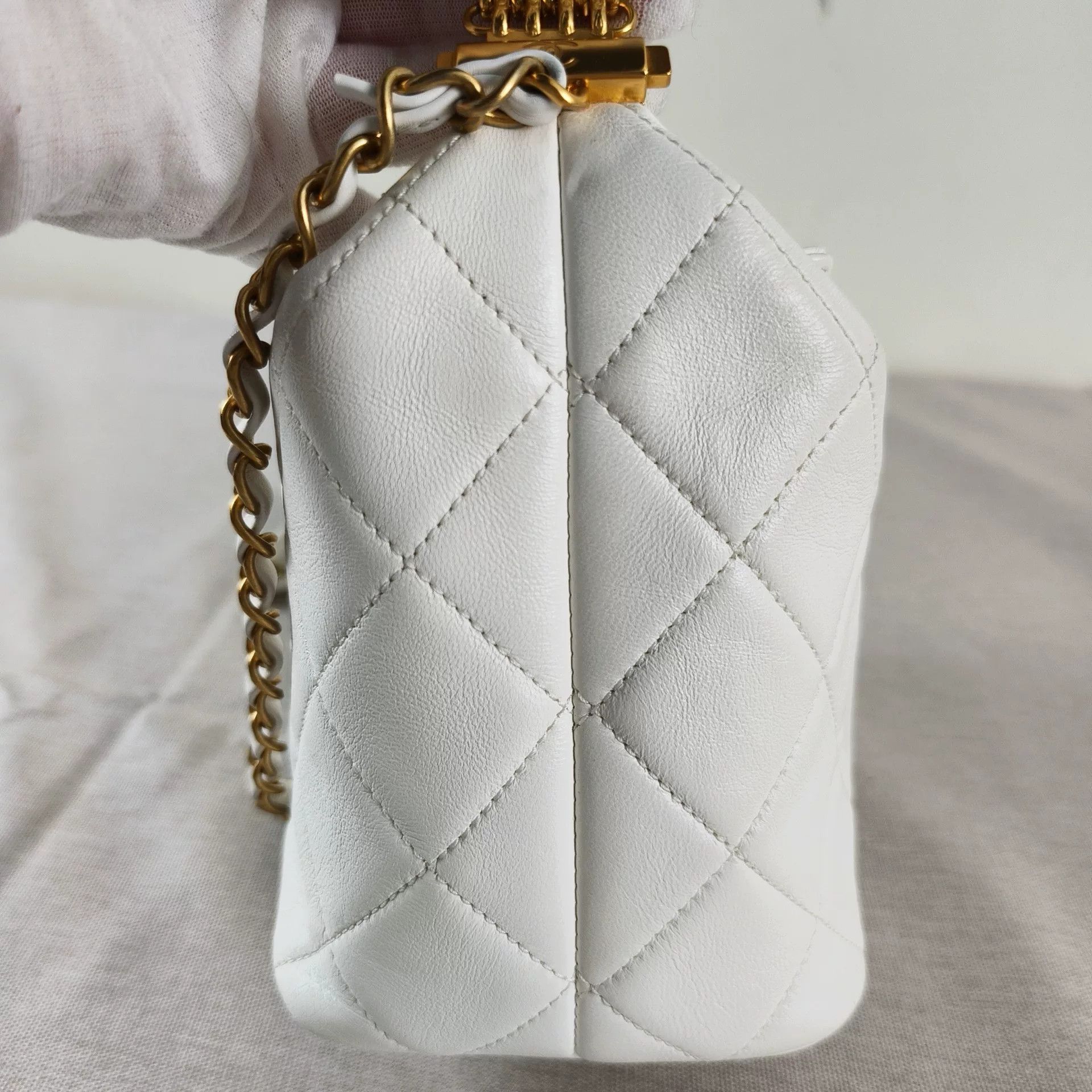 Chanel Pre-loved Bag Very good condition Size ONE SIZE - 7 Thumbnail