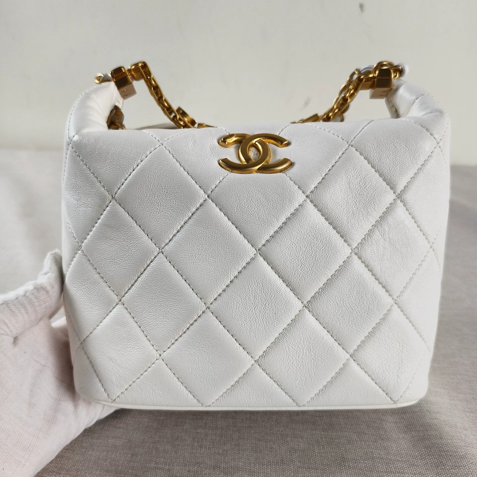 Chanel Pre-loved Bag Very good condition Size ONE SIZE - 8 Thumbnail