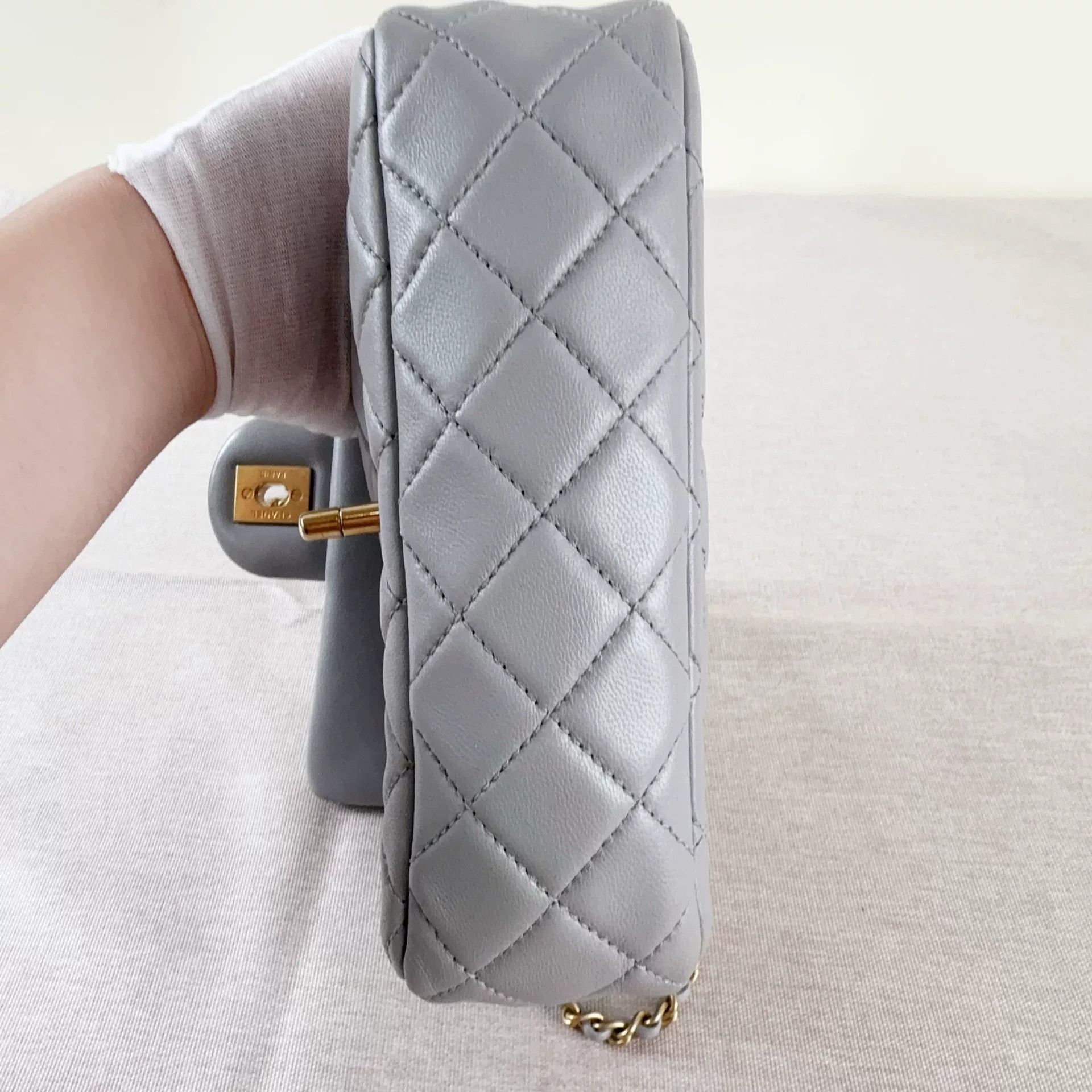 Chanel Pre-loved Bag Very good condition Size ONE SIZE - 3 Thumbnail