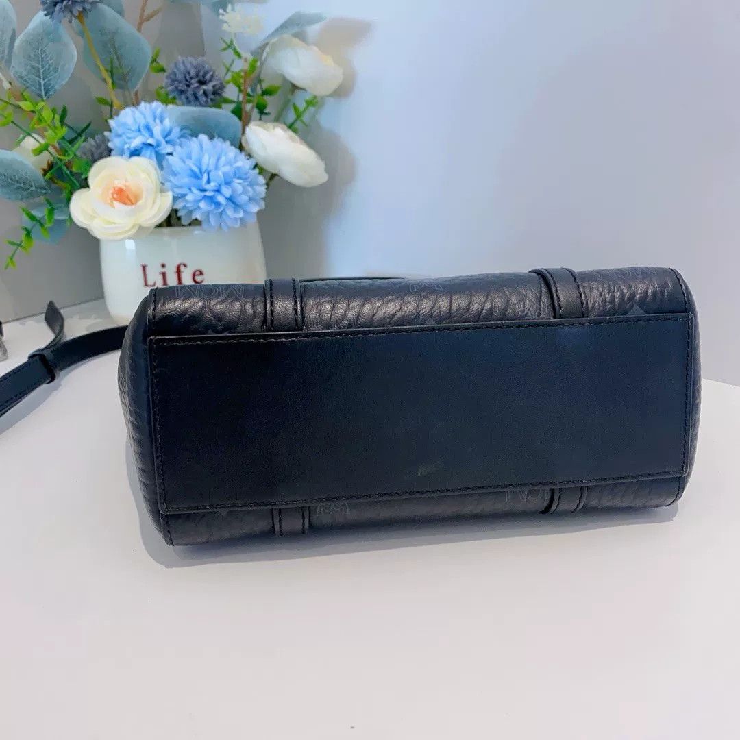 MCM Pre-loved Bag Very good condition Size ONE SIZE - 5 Thumbnail