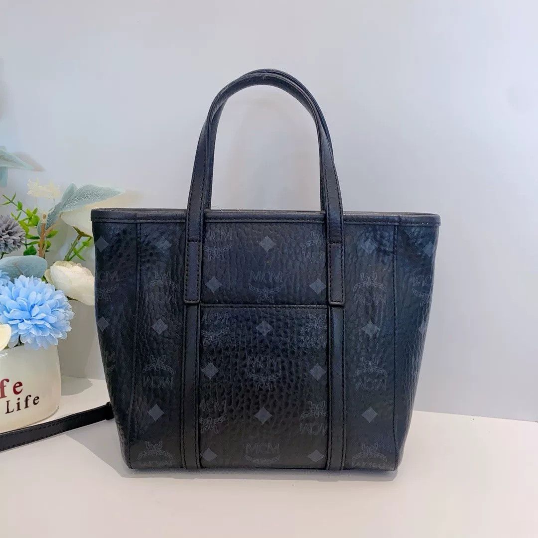 MCM Pre-loved Bag Very good condition Size ONE SIZE - 3 Thumbnail