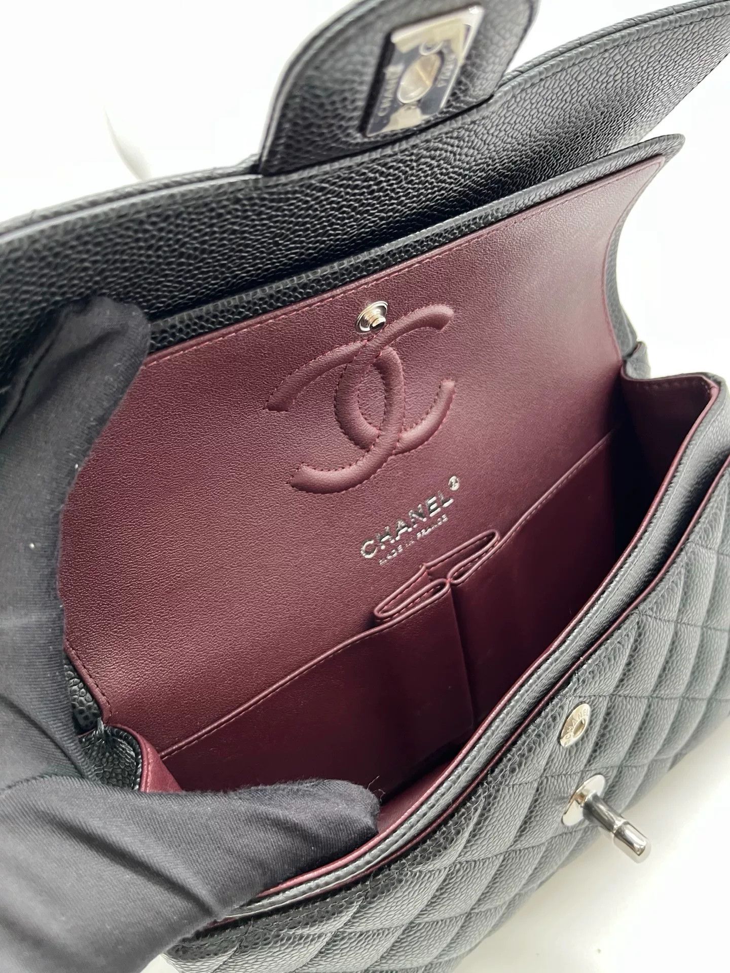 Chanel Pre-loved Bag Very good condition Size ONE SIZE - 8 Thumbnail