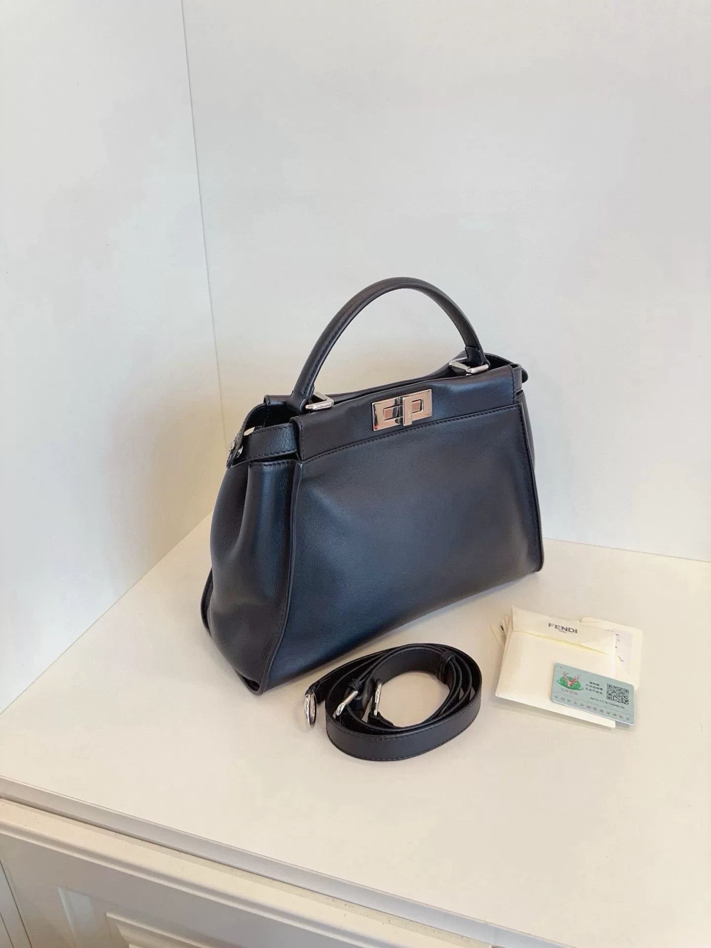 Fendi Pre-loved Bag Very good condition Size ONE SIZE - 2 Thumbnail