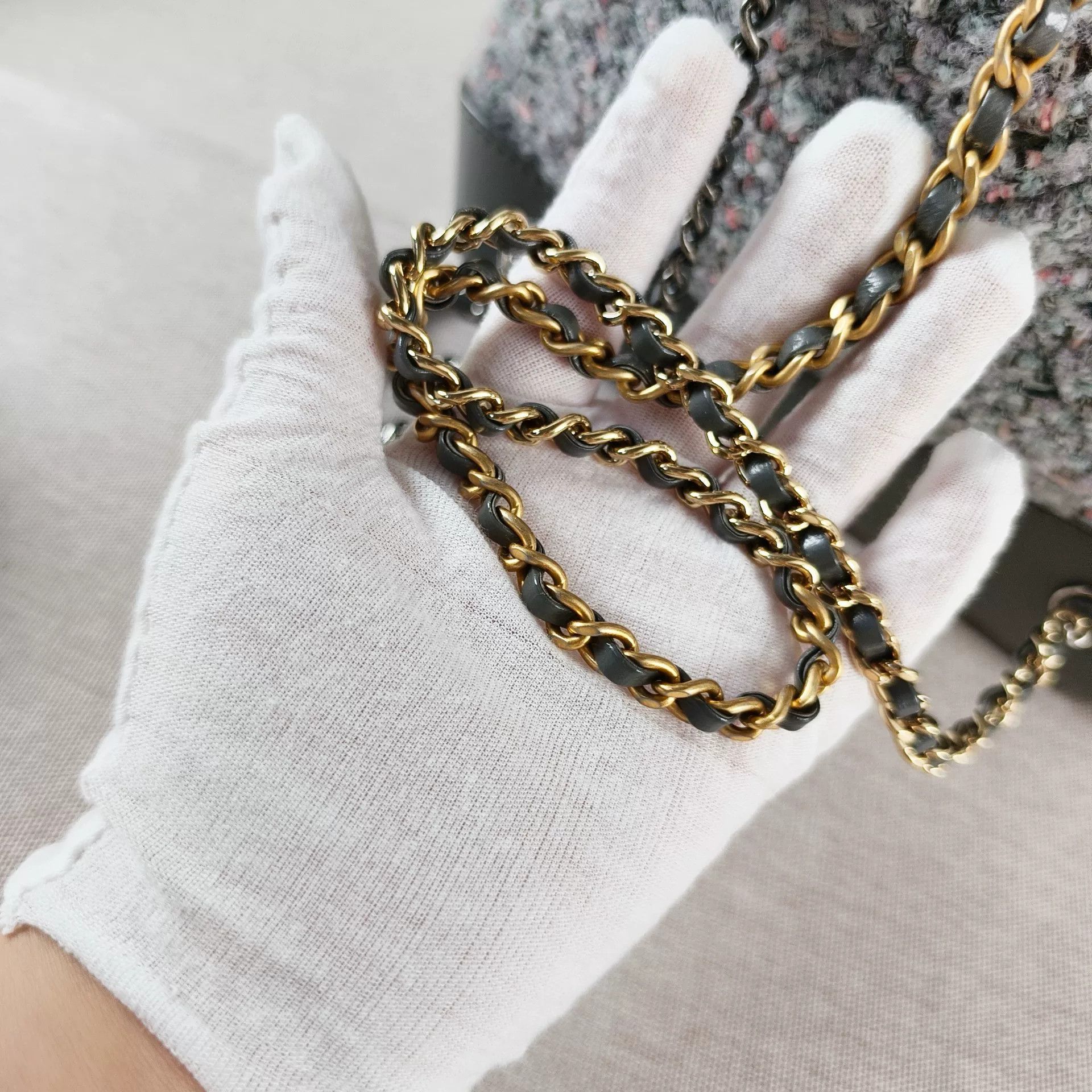 Chanel Pre-loved Bag Very good condition Size ONE SIZE - 5 Thumbnail