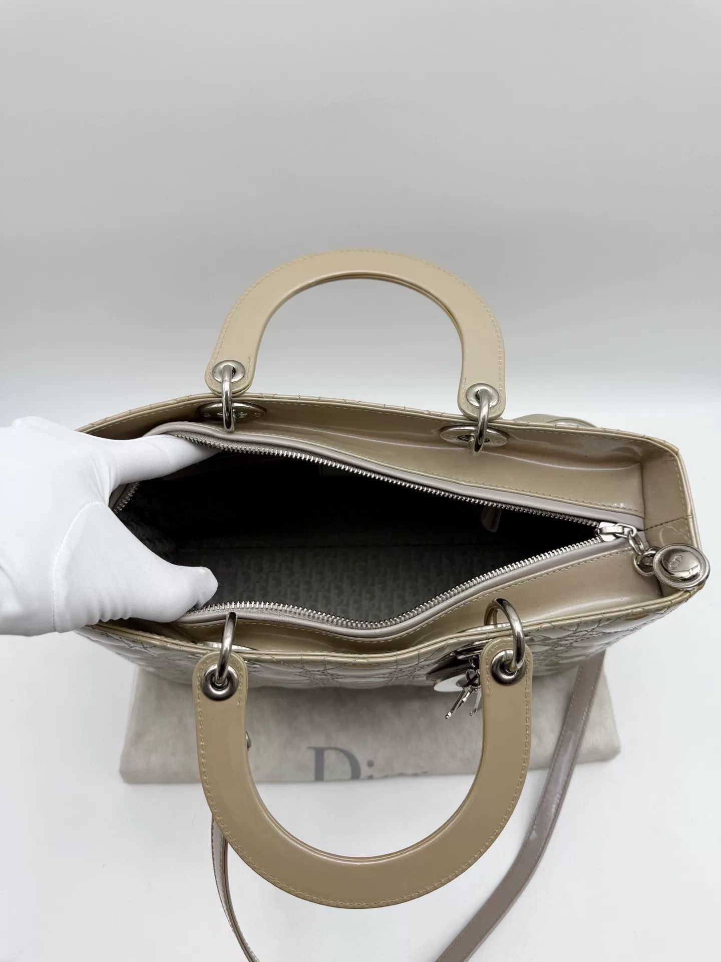 Dior Pre-loved Bag Very good condition Size ONE SIZE - 7 Thumbnail