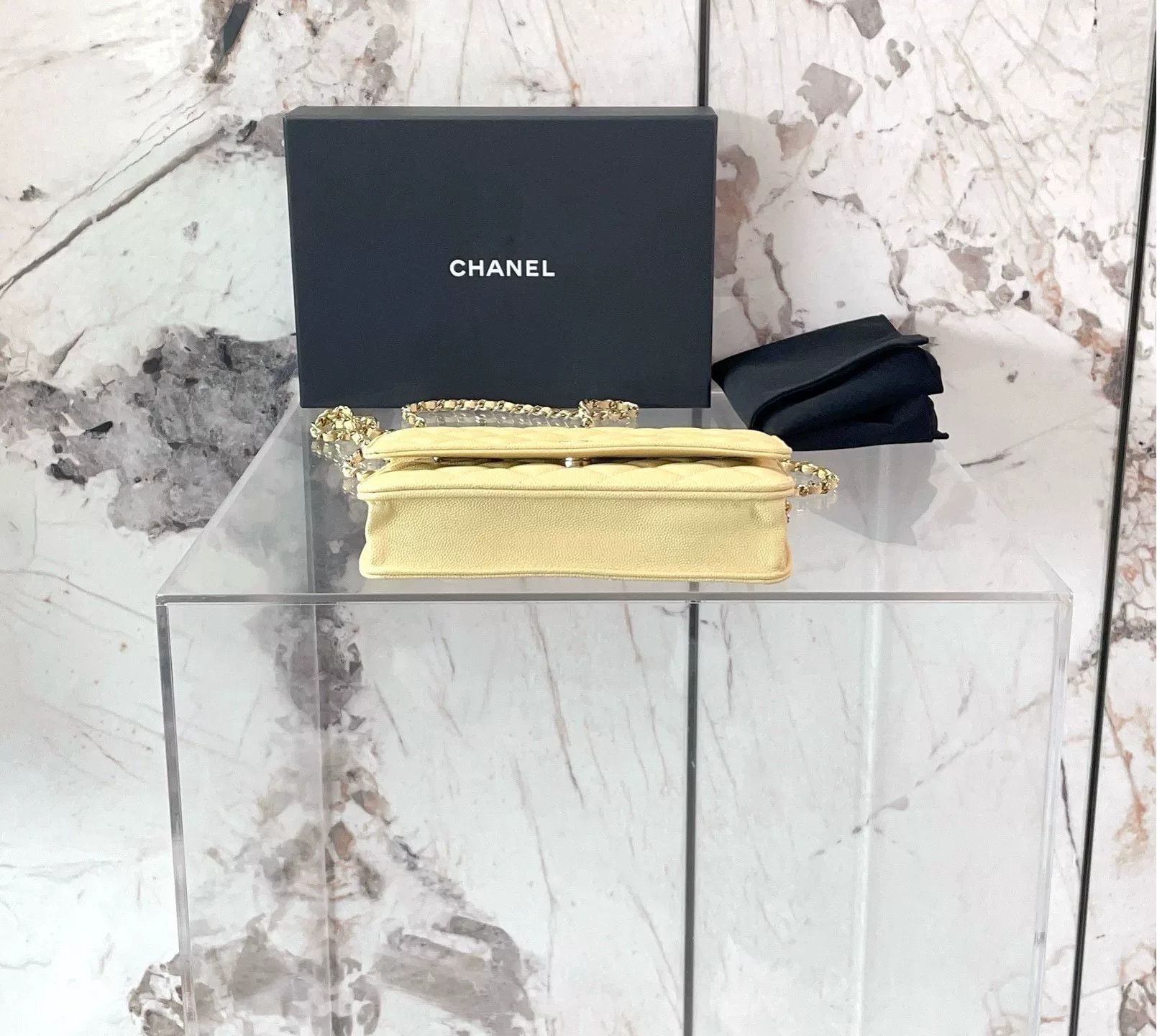 Chanel Pre-loved Bag Very good condition Size ONE SIZE - 4 Thumbnail