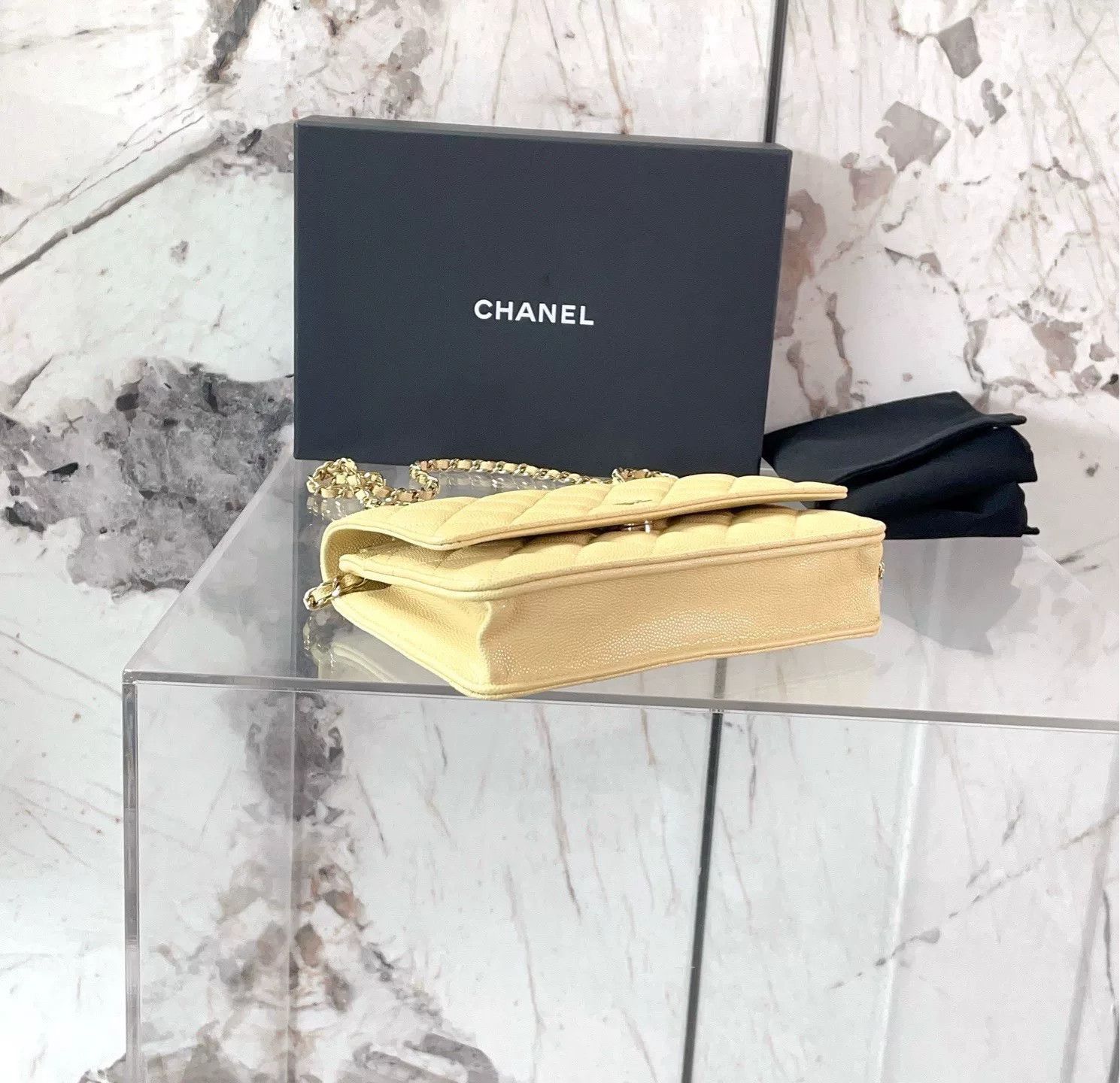 Chanel Pre-loved Bag Very good condition Size ONE SIZE - 5 Thumbnail