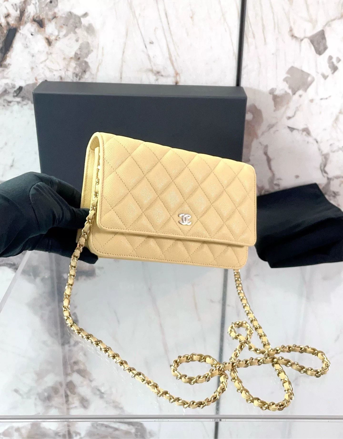 Chanel Pre-loved Bag Very good condition Size ONE SIZE - 6 Thumbnail