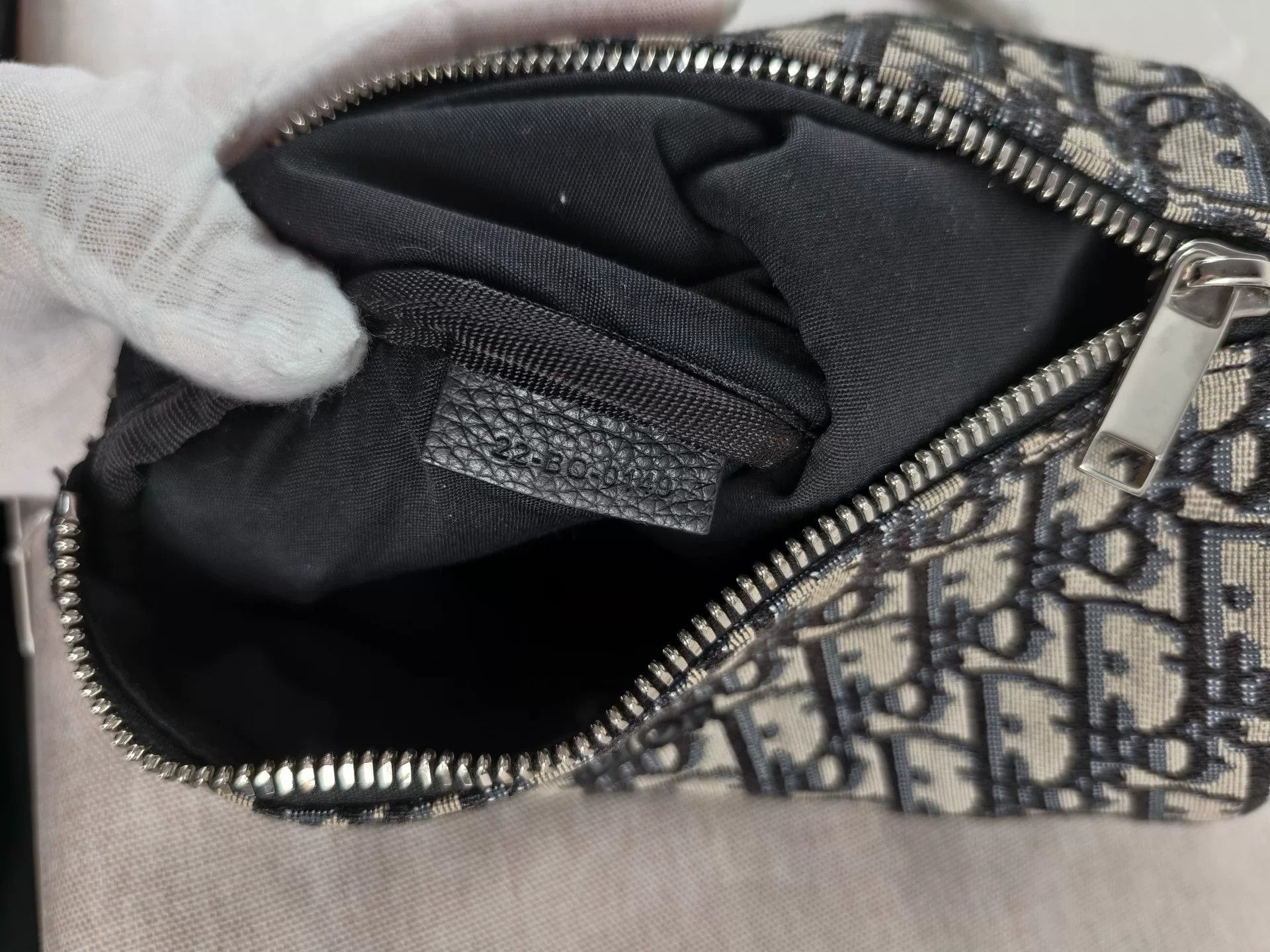 Dior Pre-loved Bag Very good condition Size ONE SIZE - 2 Thumbnail