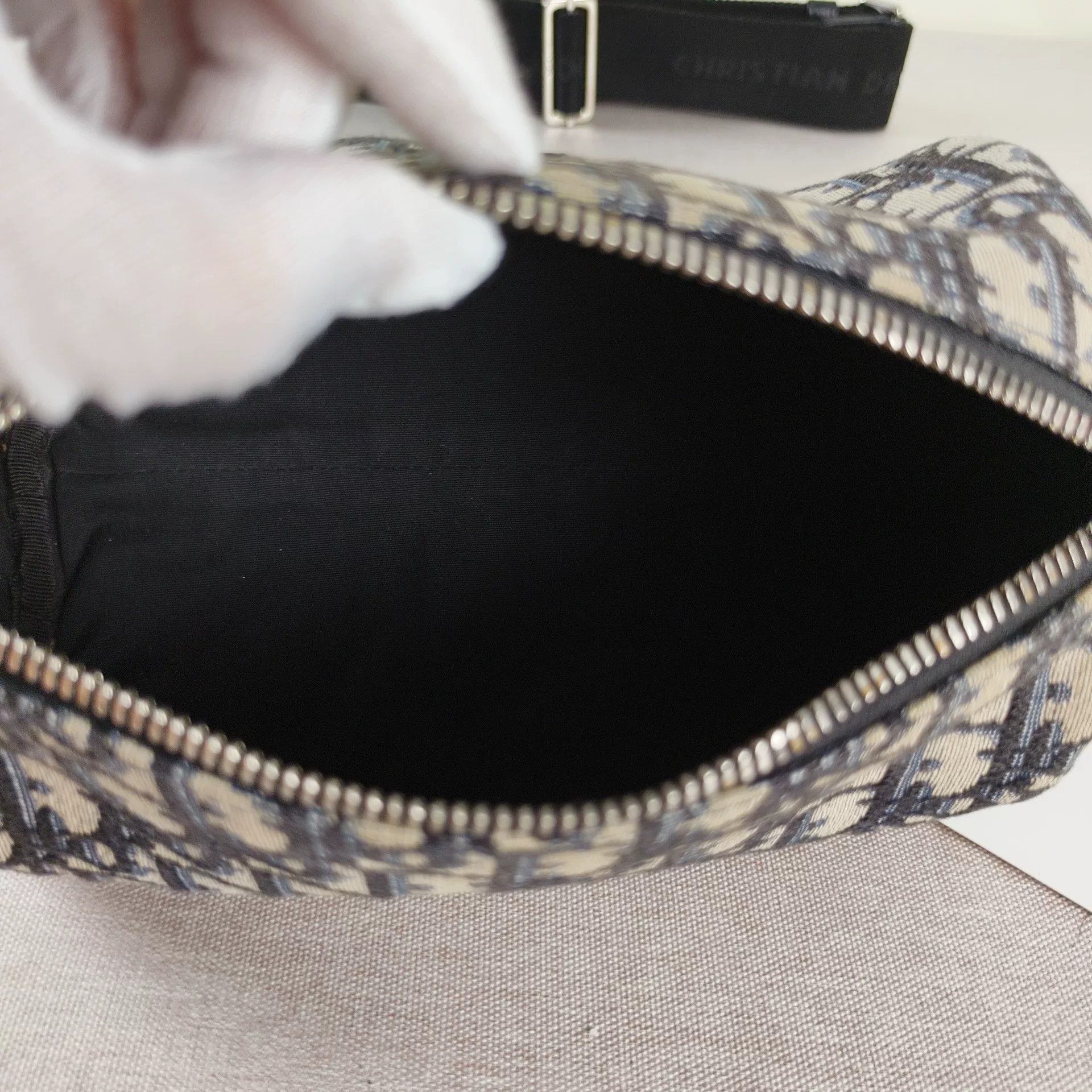 Dior Pre-loved Bag Very good condition Size ONE SIZE - 3 Thumbnail