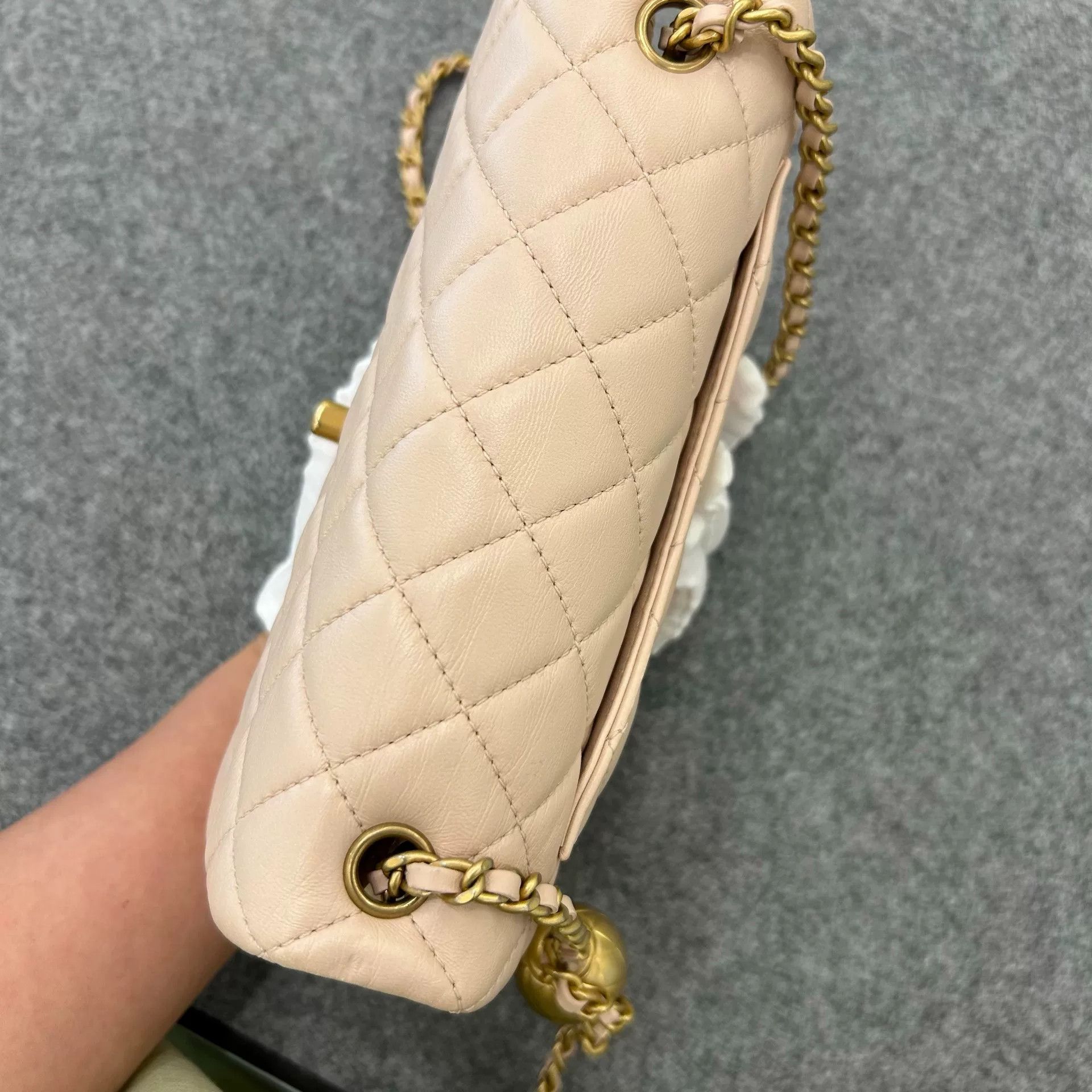Chanel Pre-loved Bag Very good condition Size ONE SIZE - 5 Thumbnail