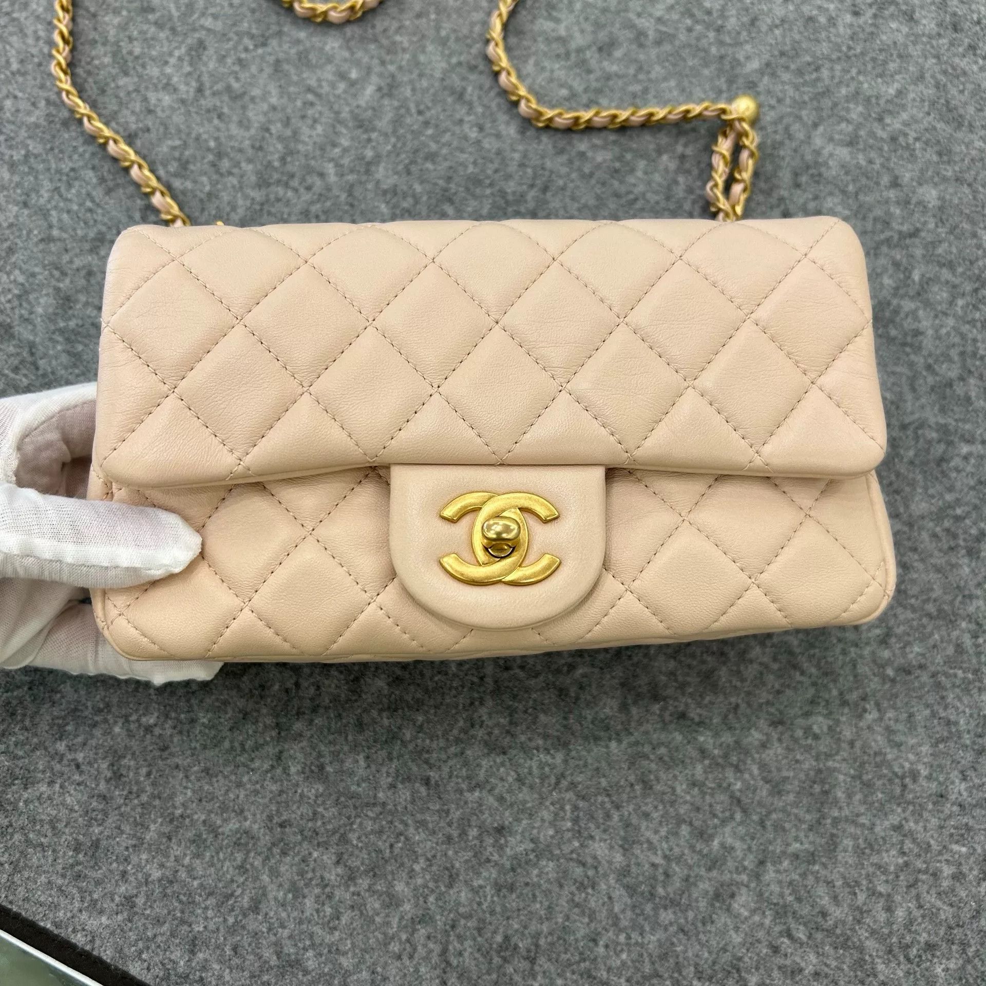 Chanel Pre-loved Bag Very good condition Size ONE SIZE - 2 Thumbnail