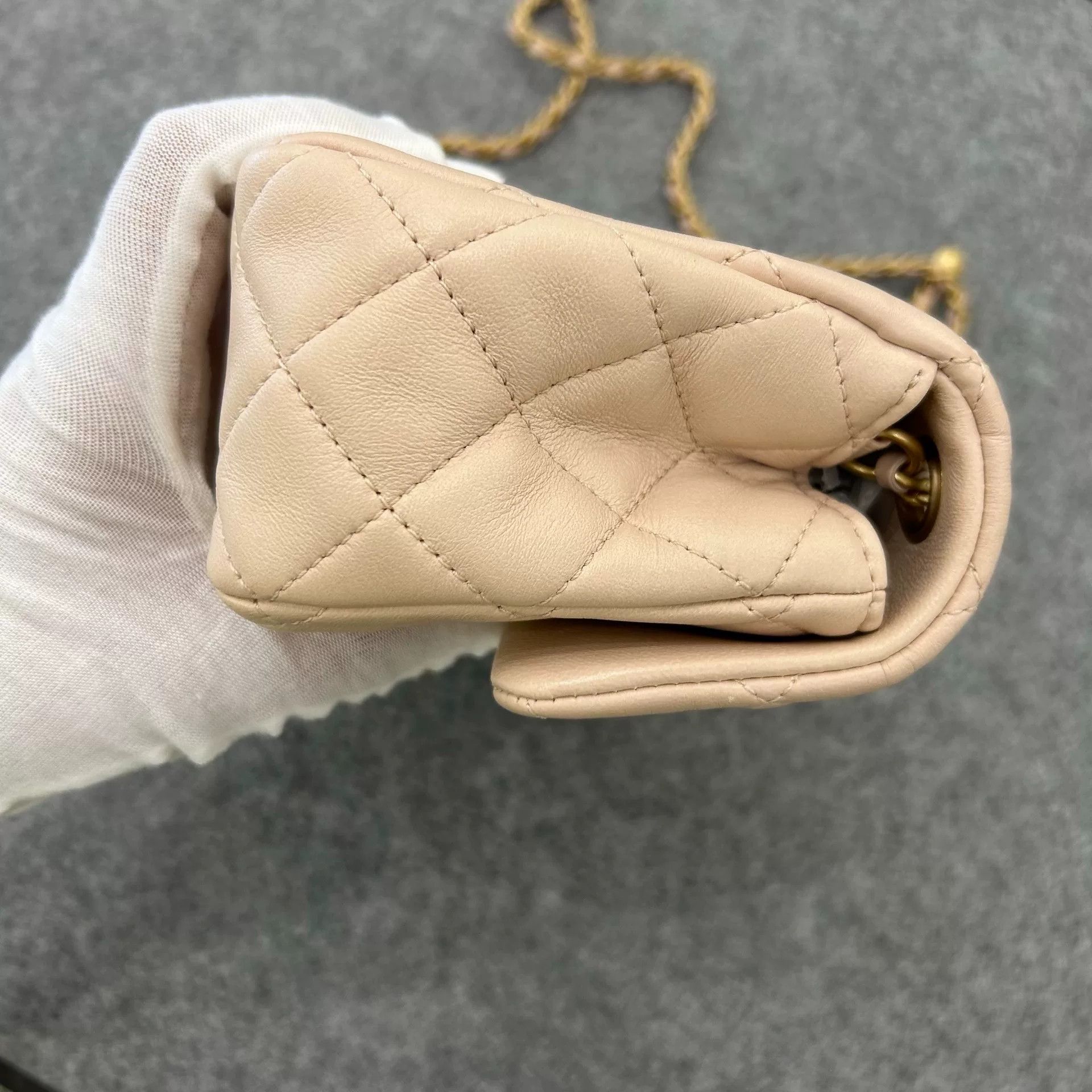 Chanel Pre-loved Bag Very good condition Size ONE SIZE - 3 Thumbnail