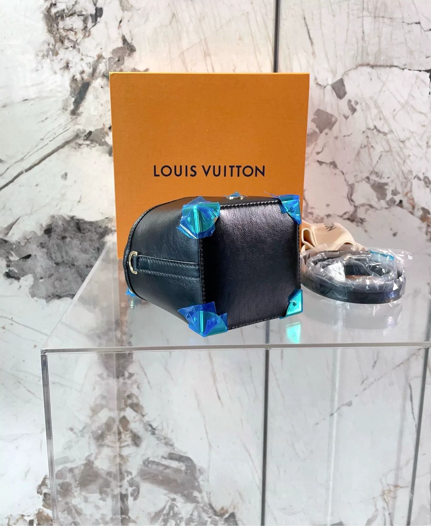 Louis Vuitton Pre-loved Bag Very good condition Size ONE SIZE - 5 Thumbnail