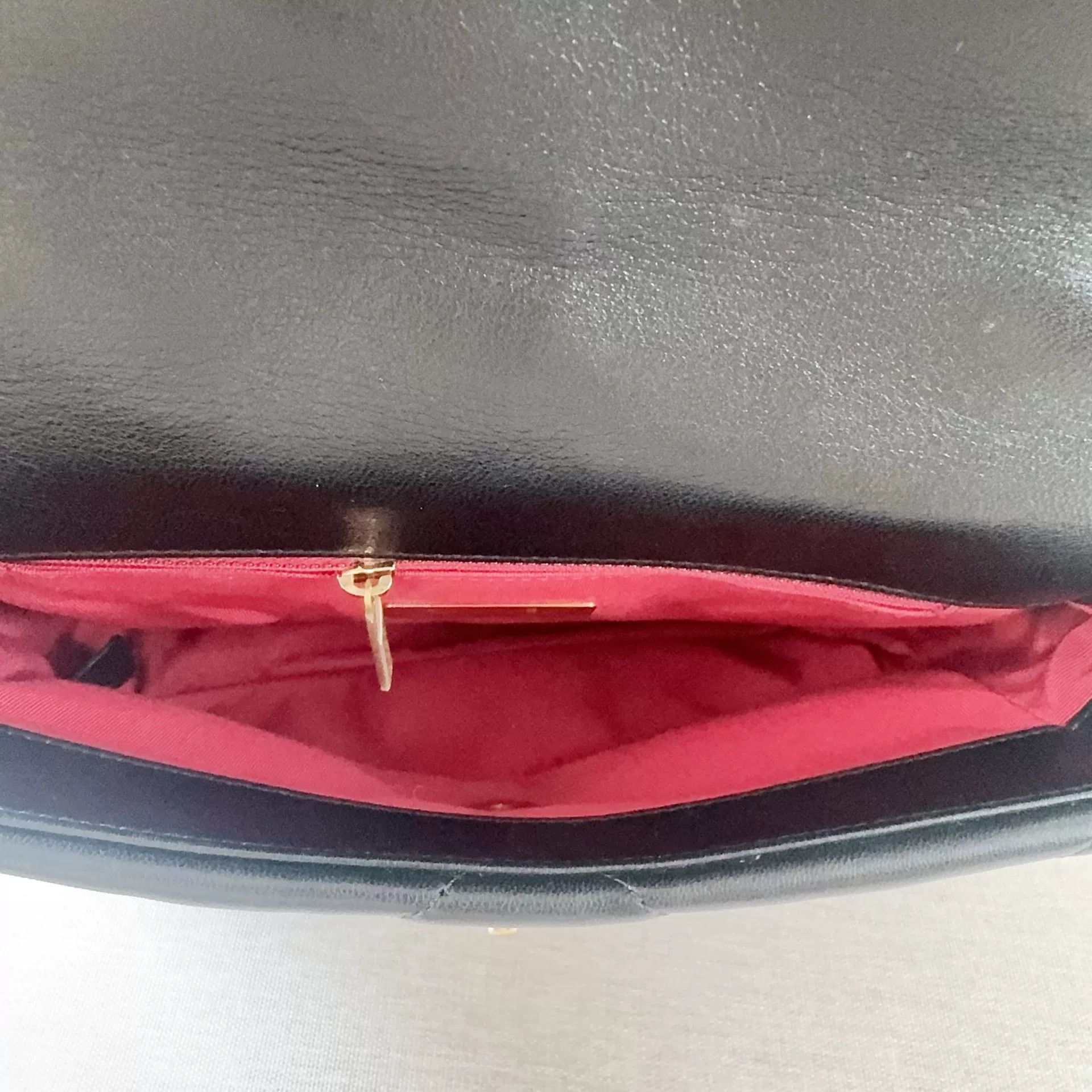 Chanel Pre-loved Bag Very good condition Size ONE SIZE - 7 Thumbnail