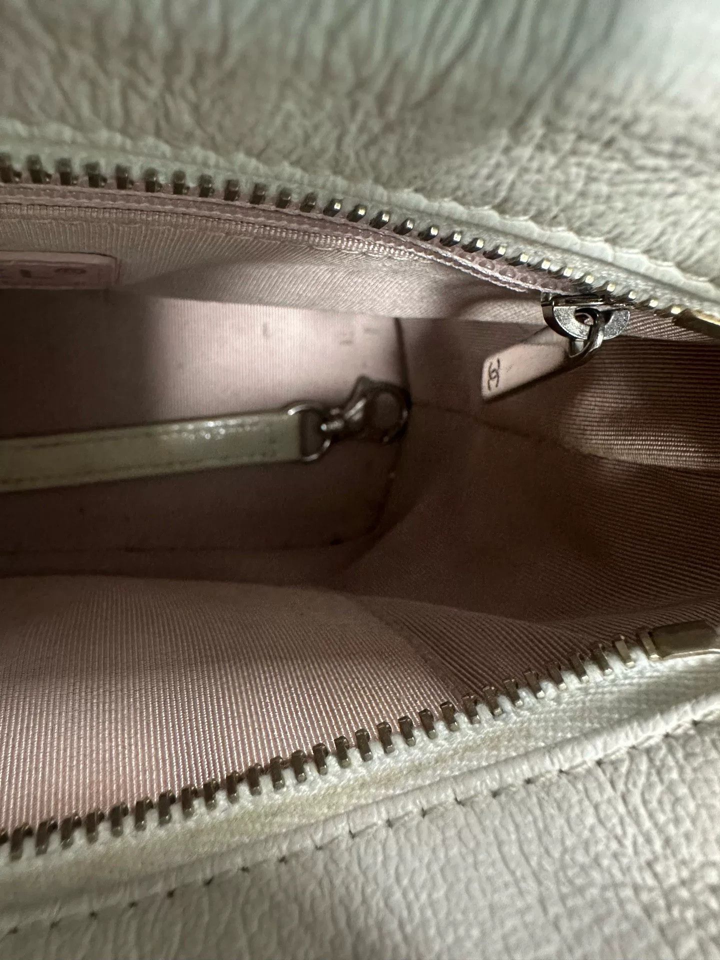 Chanel Pre-loved Bag Very good condition Size ONE SIZE - 6 Thumbnail