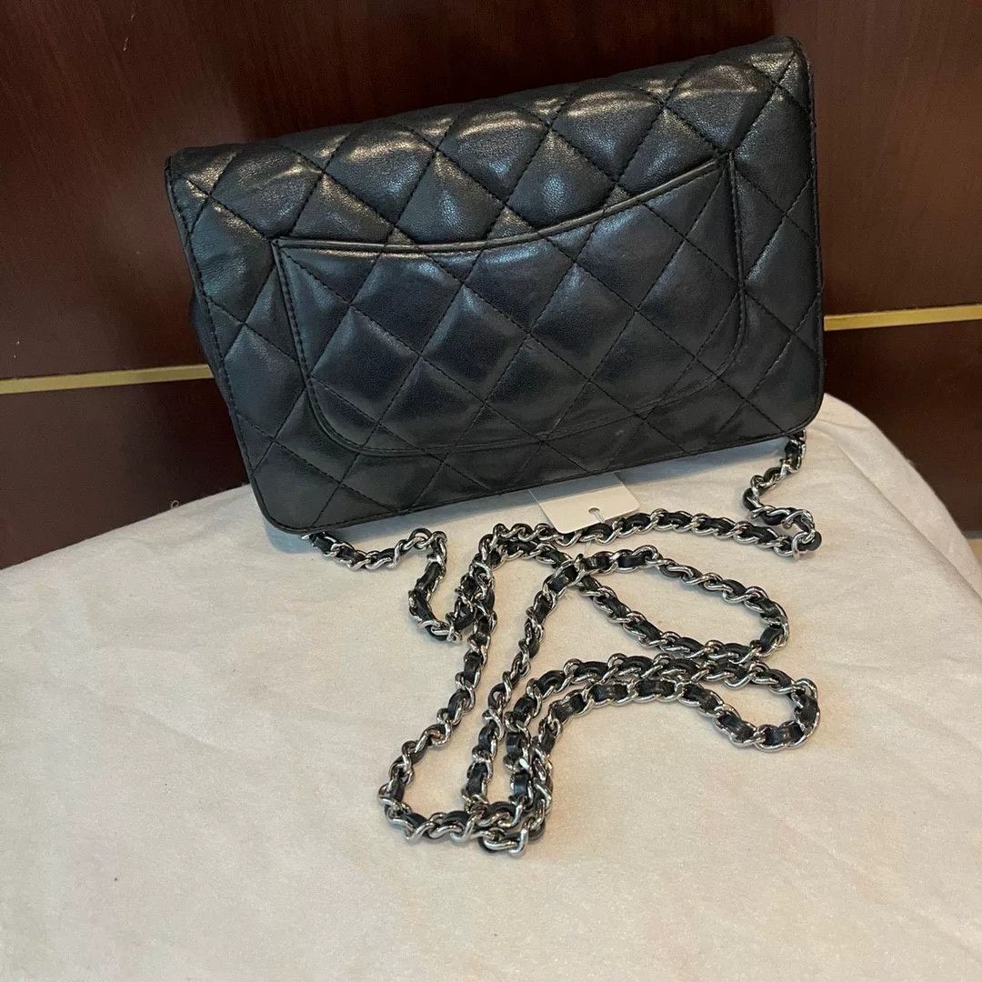 Chanel Pre-loved Bag Very good condition Size ONE SIZE - 2 Thumbnail