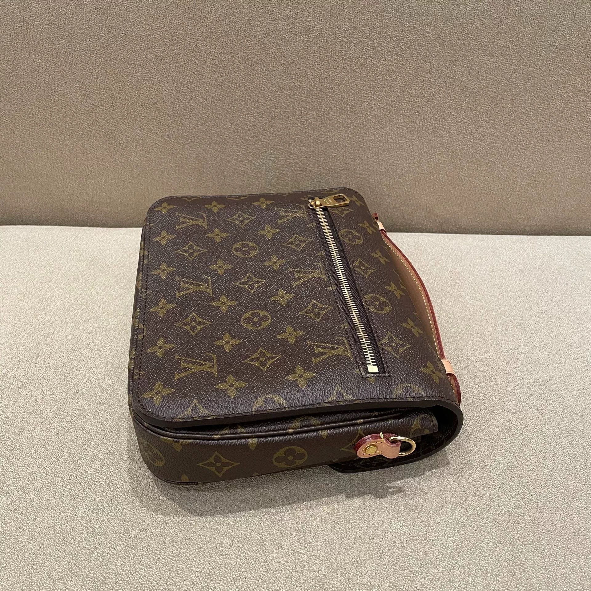 Louis Vuitton Pre-loved Bag Very good condition Size ONE SIZE - 5 Thumbnail
