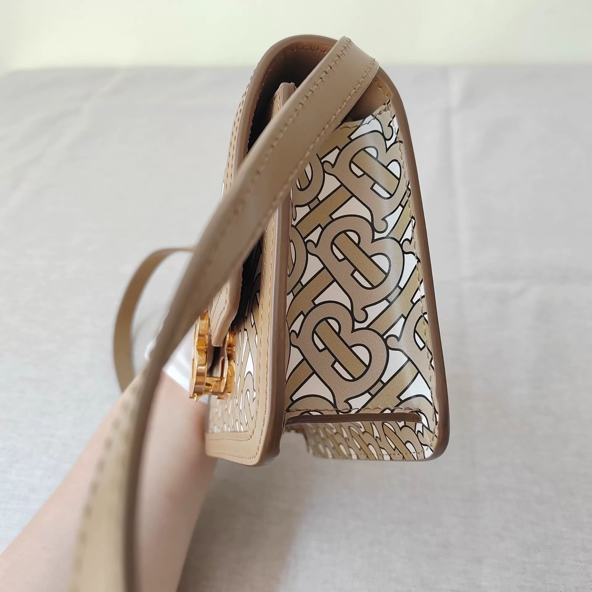 Burberry Pre-loved Bag Very good condition Size ONE SIZE - 7 Thumbnail