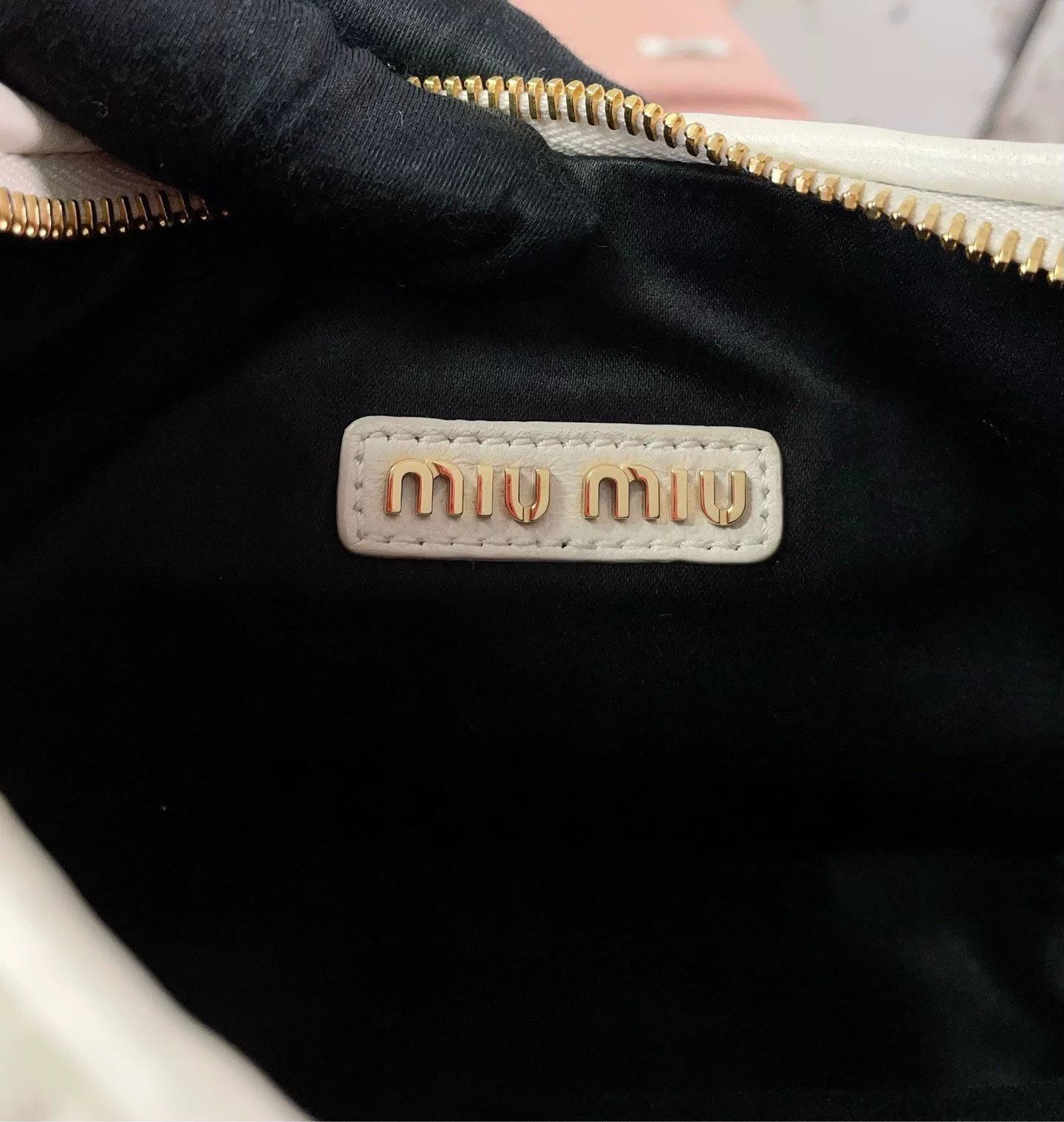 Miu Miu Pre-loved Bag Very good condition Size ONE SIZE - 8 Thumbnail