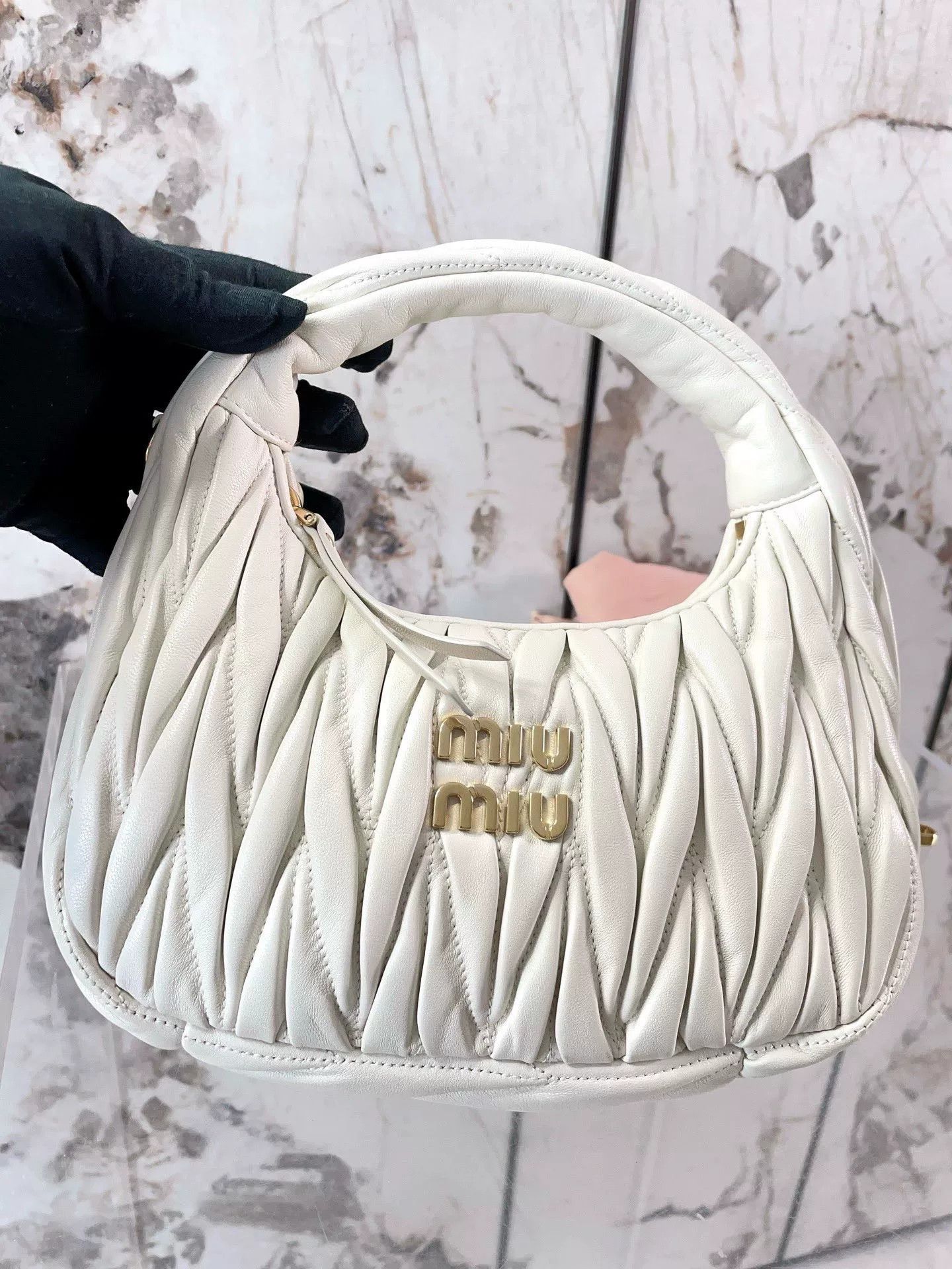 Miu Miu Pre-loved Bag Very good condition Size ONE SIZE - 7 Thumbnail