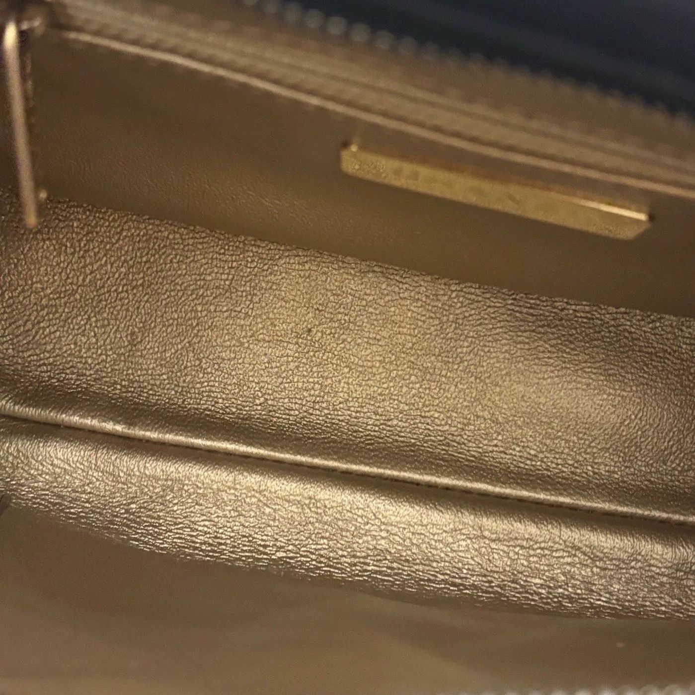 Chanel Pre-loved Bag Very good condition Size ONE SIZE - 6 Thumbnail