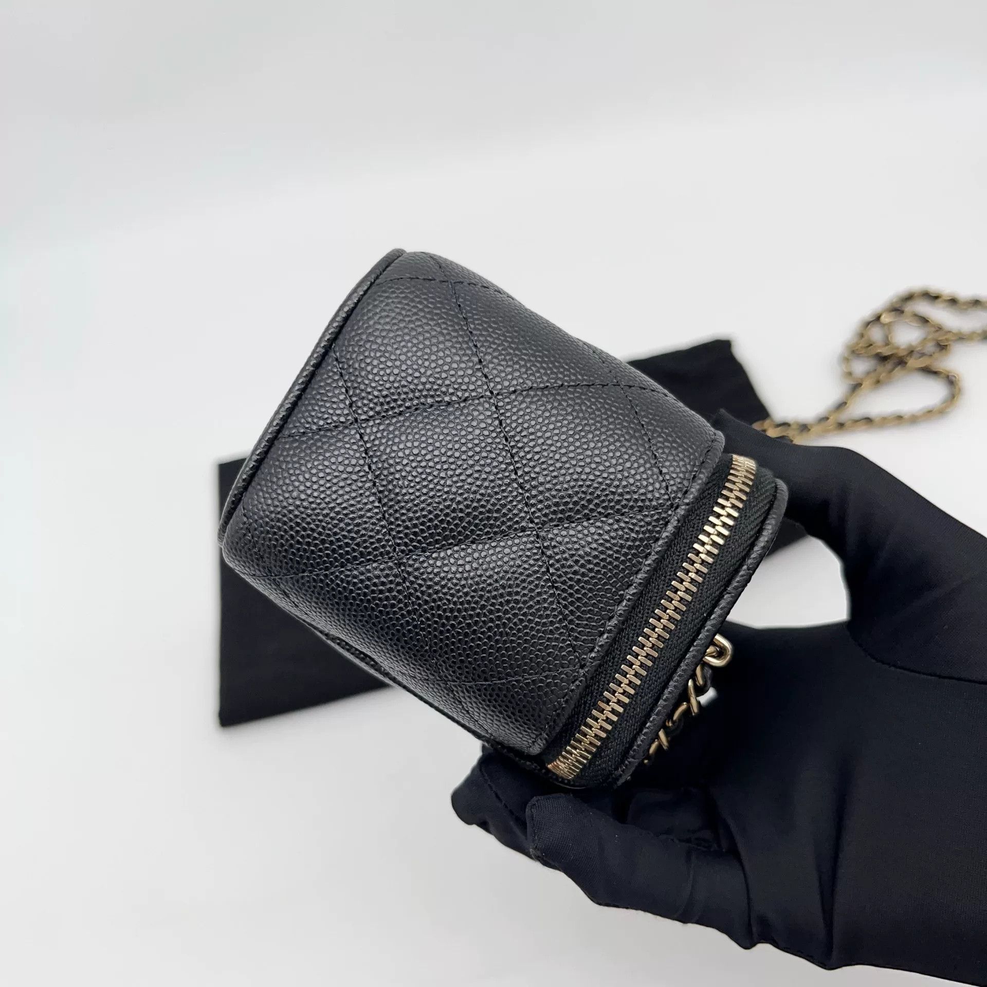 Chanel Pre-loved Bag Very good condition Size ONE SIZE - 5 Thumbnail