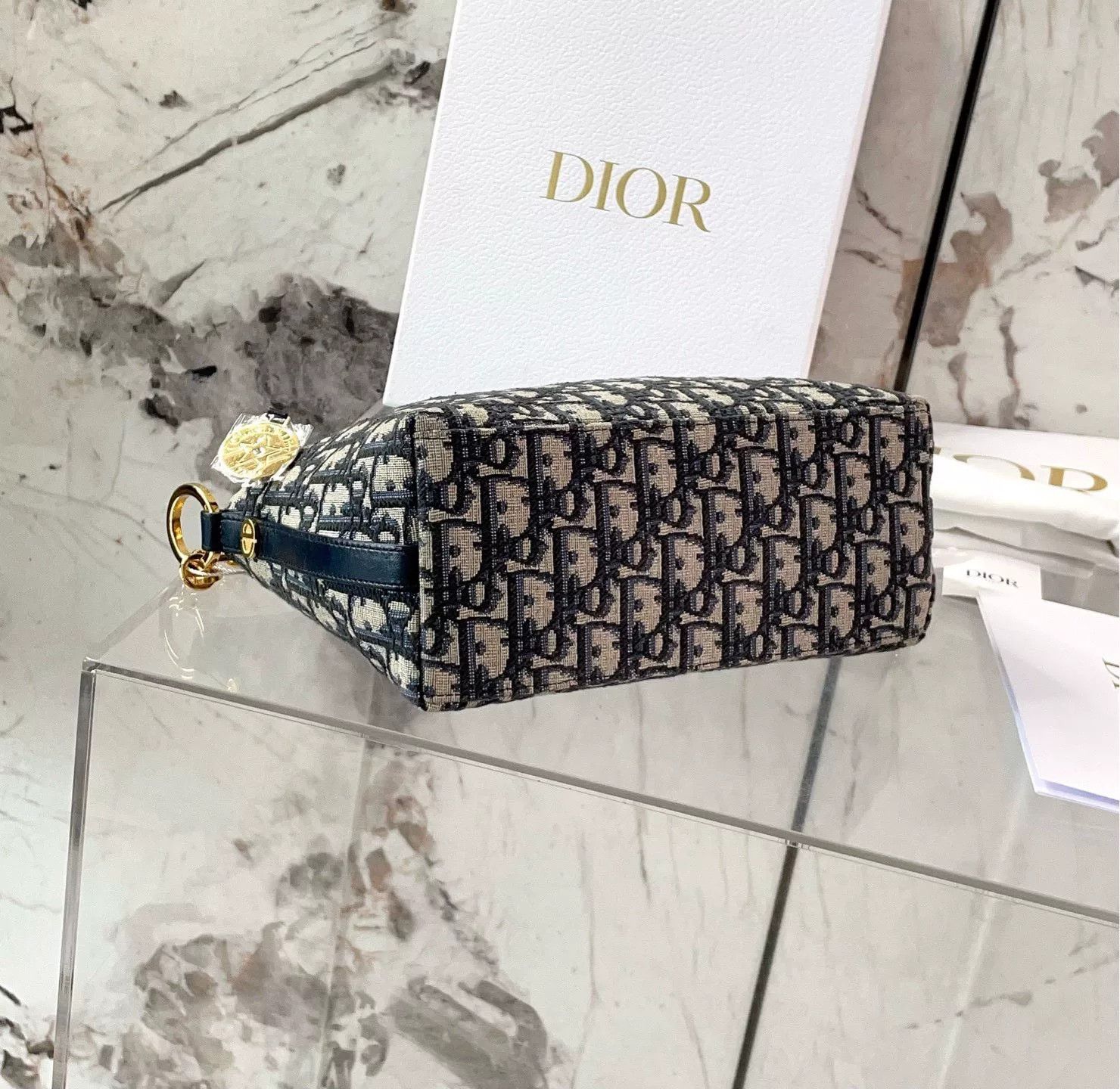 Dior Pre-loved Bag Very good condition Size ONE SIZE - 5 Thumbnail