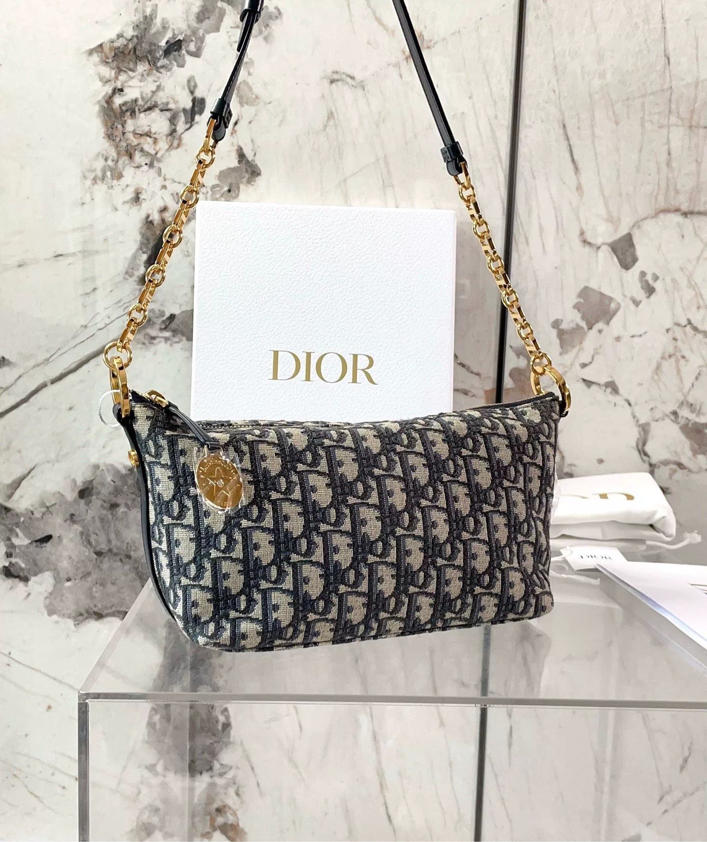 Dior Pre-loved Bag Very good condition Size ONE SIZE - 6 Thumbnail