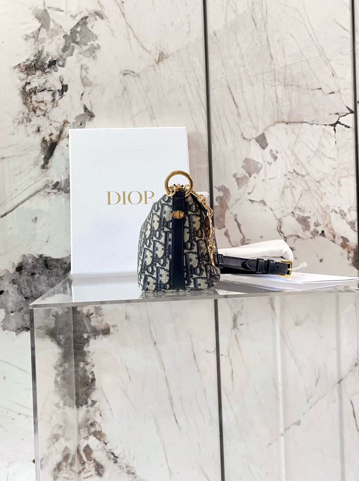 Dior Pre-loved Bag Very good condition Size ONE SIZE - 3 Thumbnail