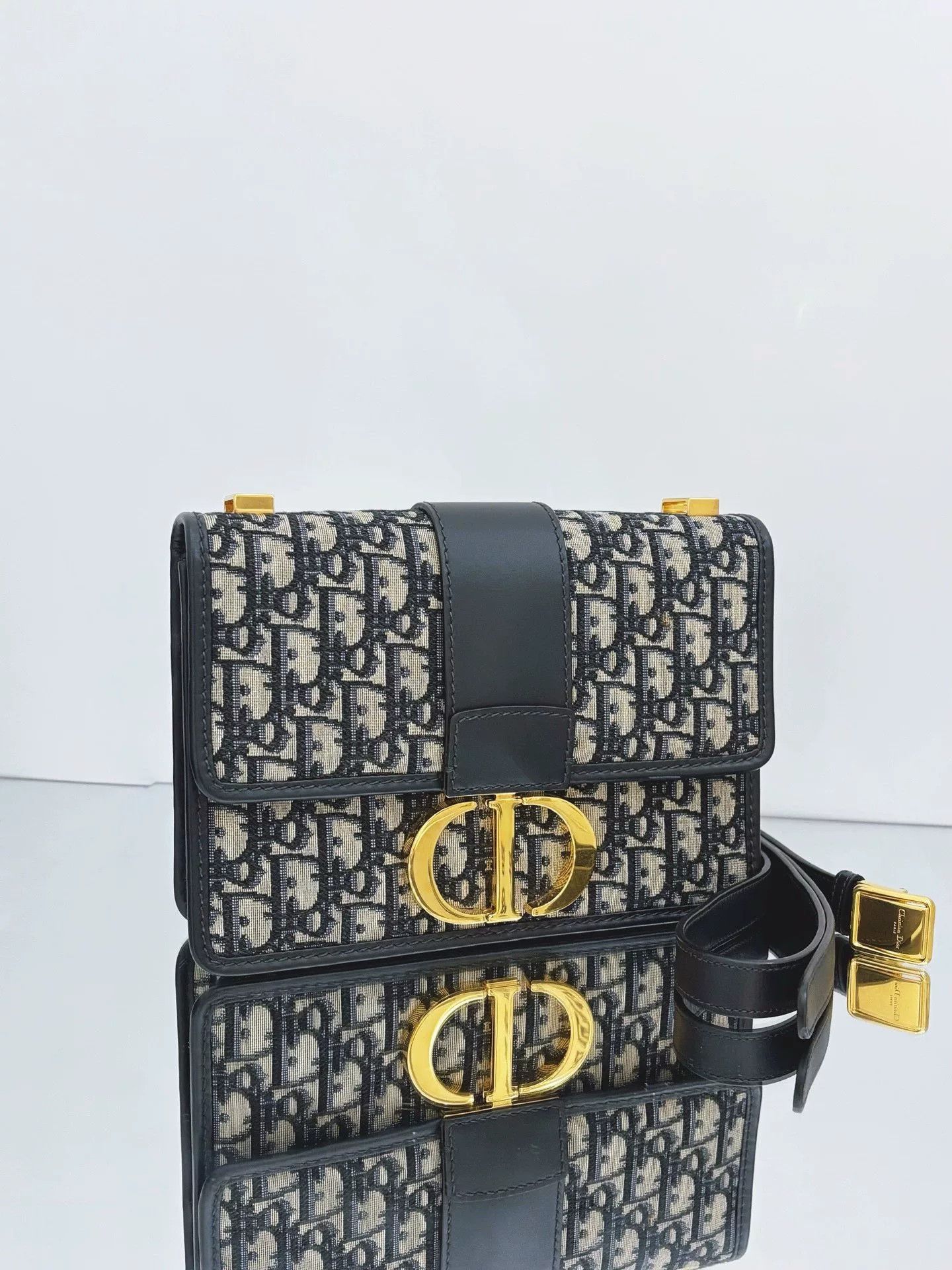Dior Pre-loved Bag Very good condition Size ONE SIZE - 5 Thumbnail