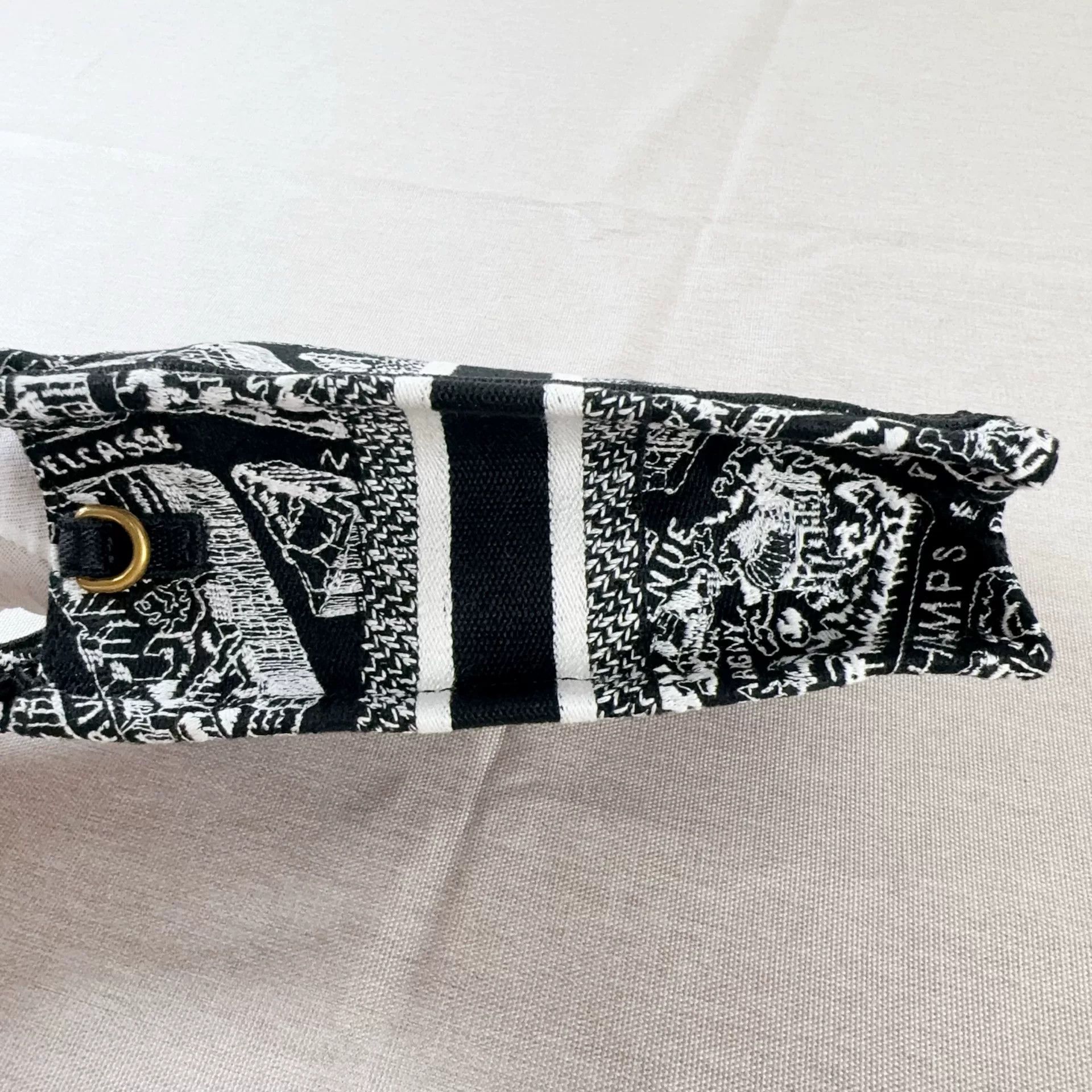 Dior Pre-loved Bag Very good condition Size ONE SIZE - 3 Thumbnail