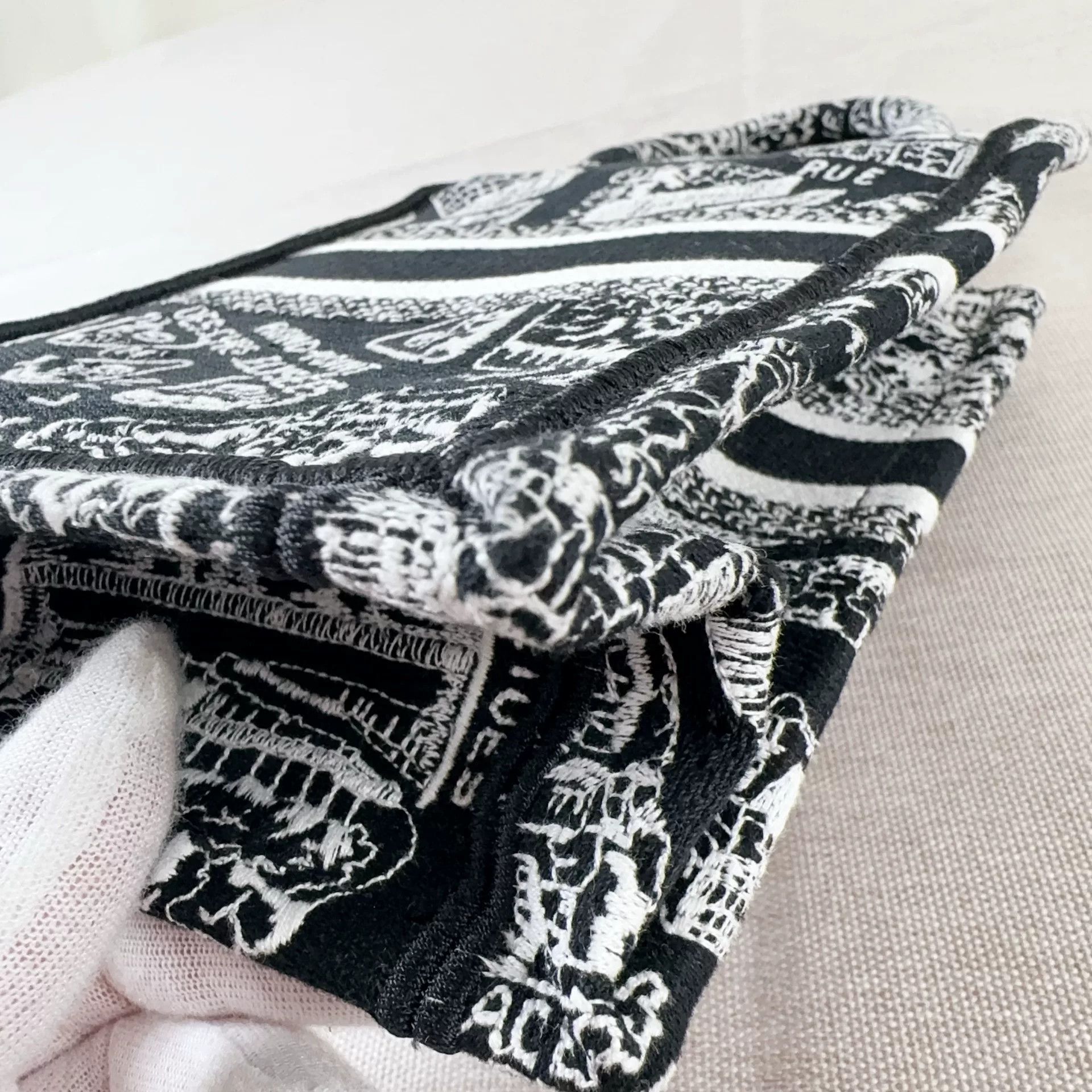 Dior Pre-loved Bag Very good condition Size ONE SIZE - 9 Thumbnail