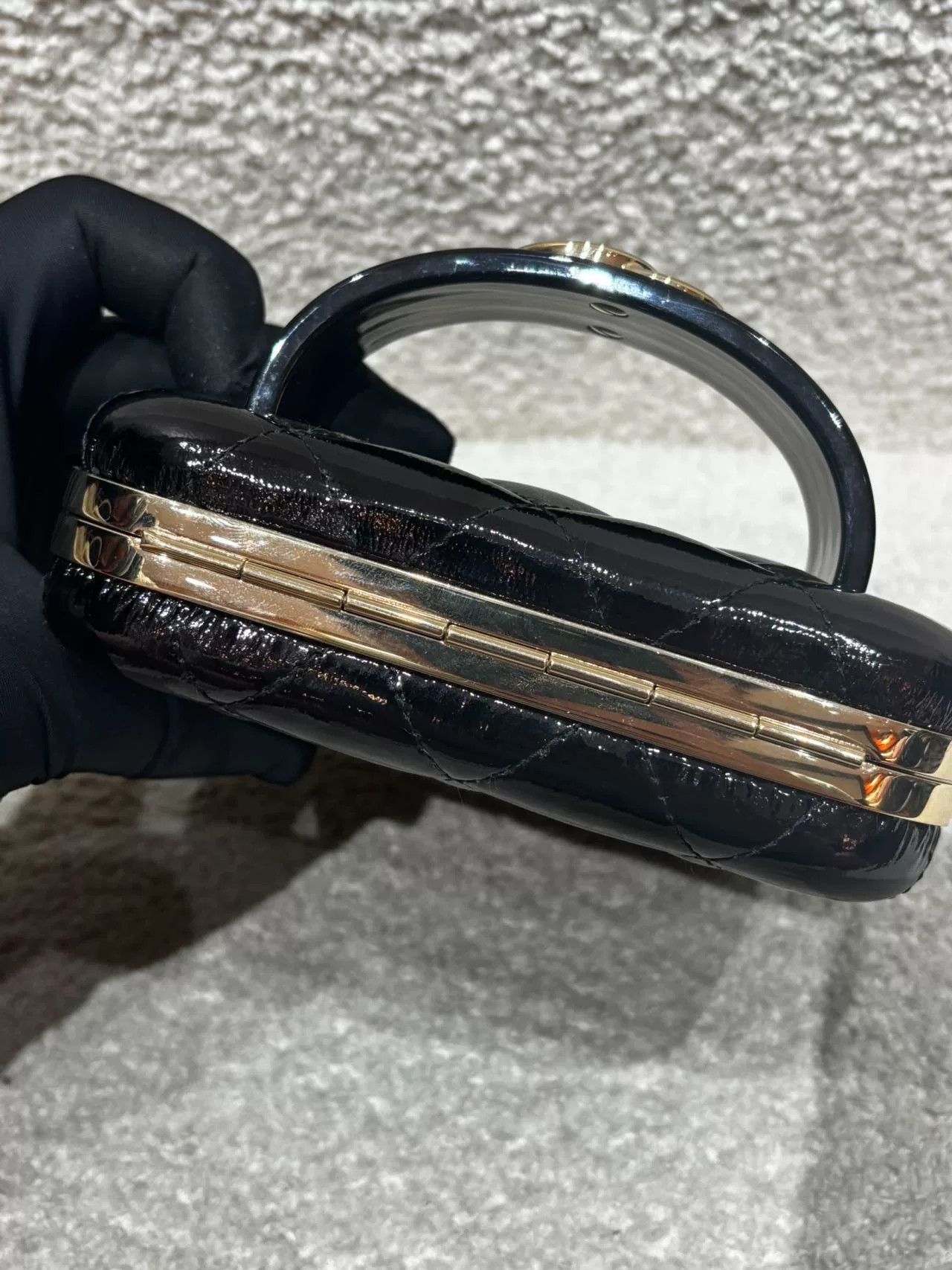 Chanel Pre-loved Bag Very good condition Size ONE SIZE - 5 Thumbnail